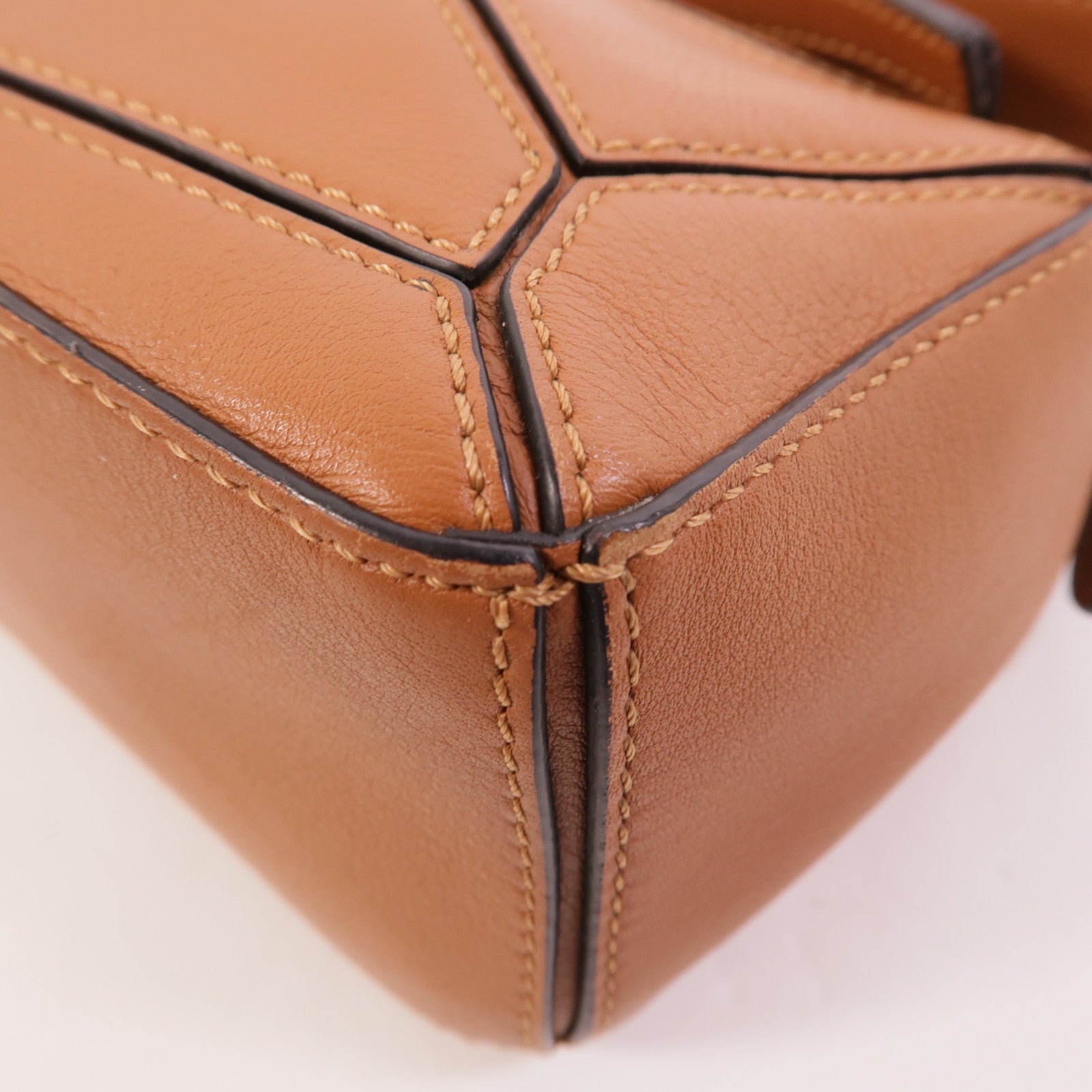 LOEWE 牛皮皮革Mini Puzzle手挽肩背兩用袋