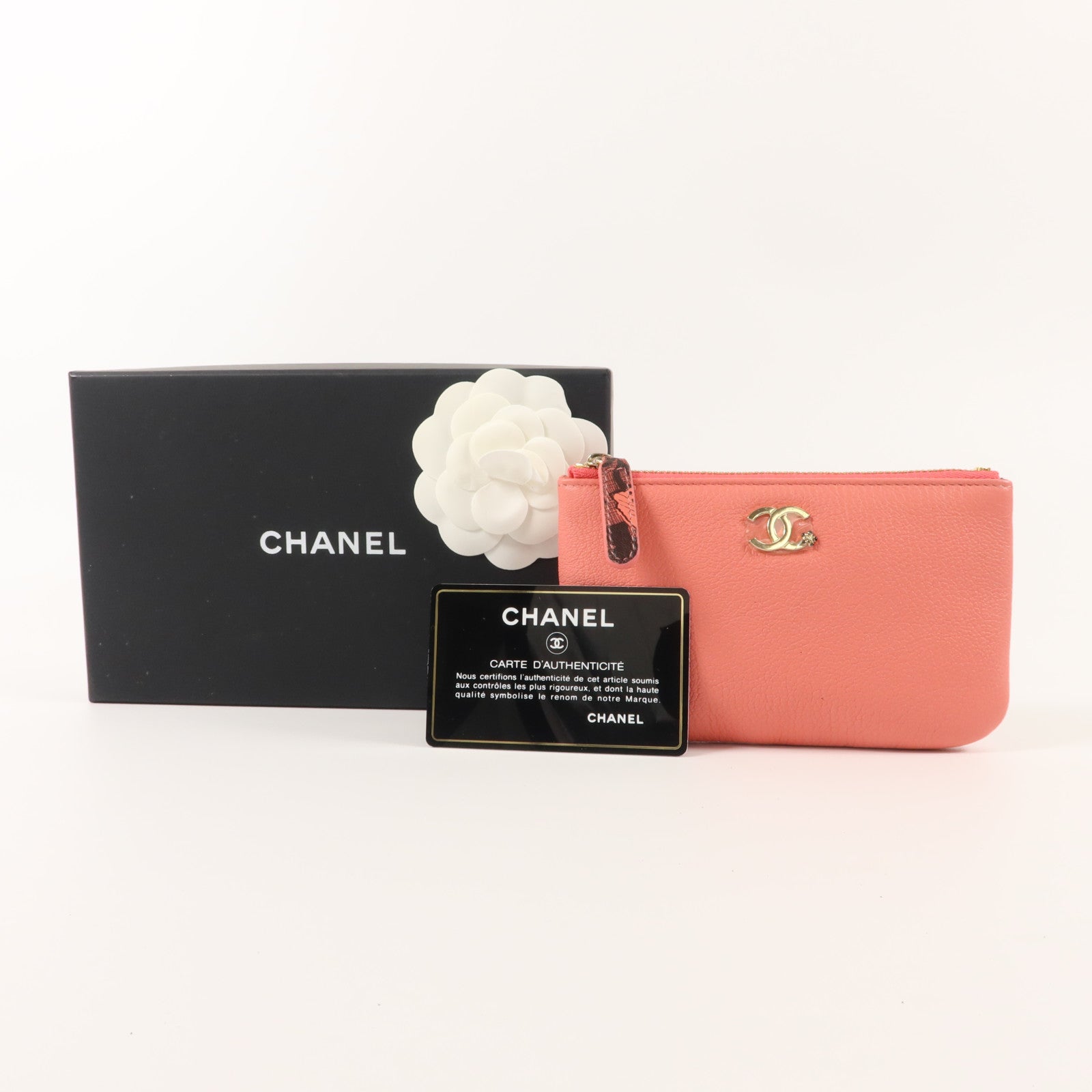 CHANEL 牛皮皮革Mini Pouch小袋
