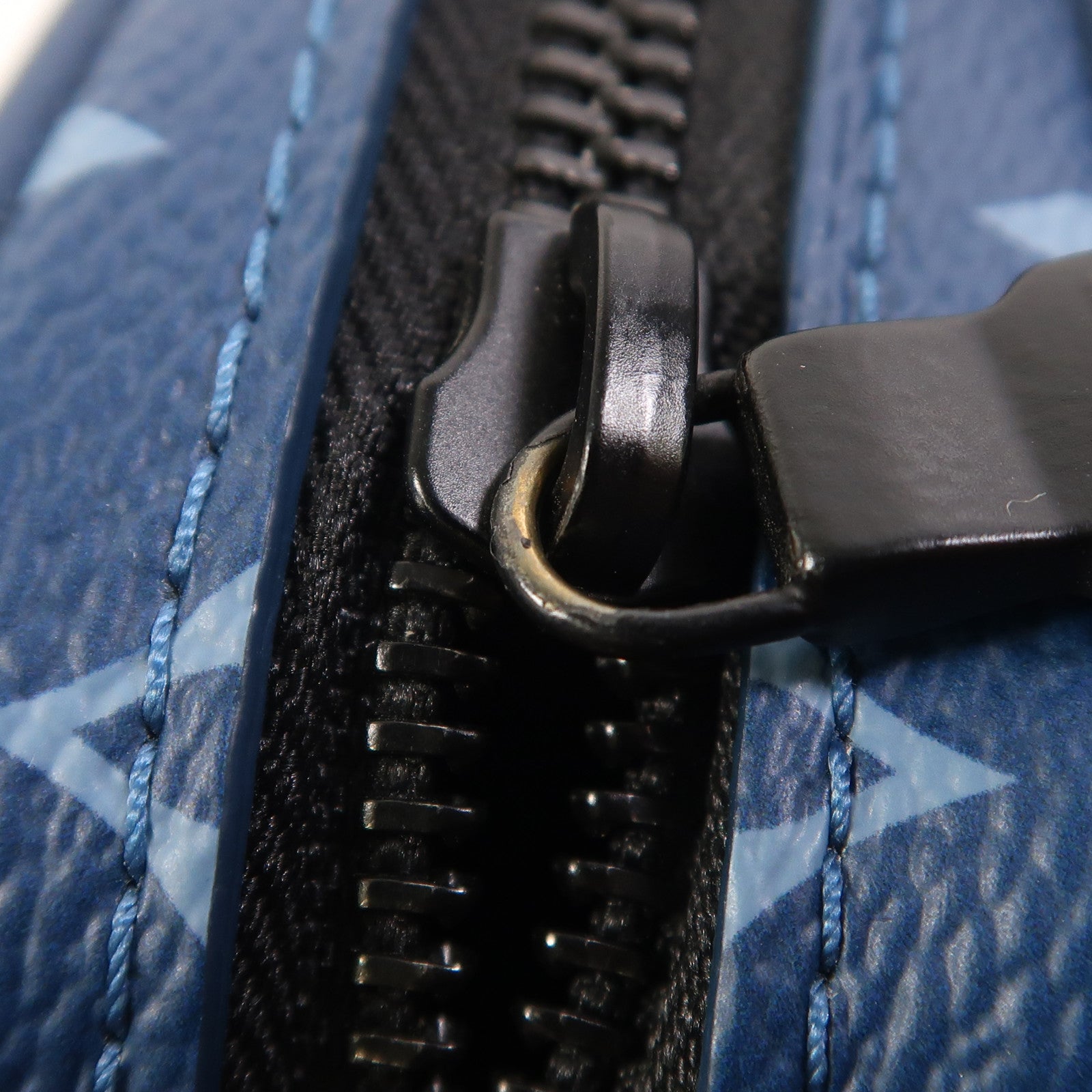 LOUIS VUITTON Monogram Nano Alpha肩背袋