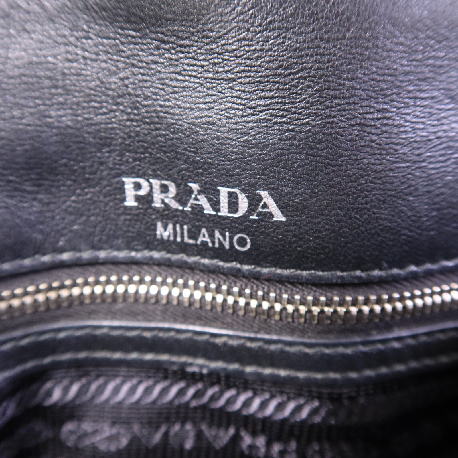 PRADA 羊皮皮革Shoulder Bag鏈帶肩背袋
