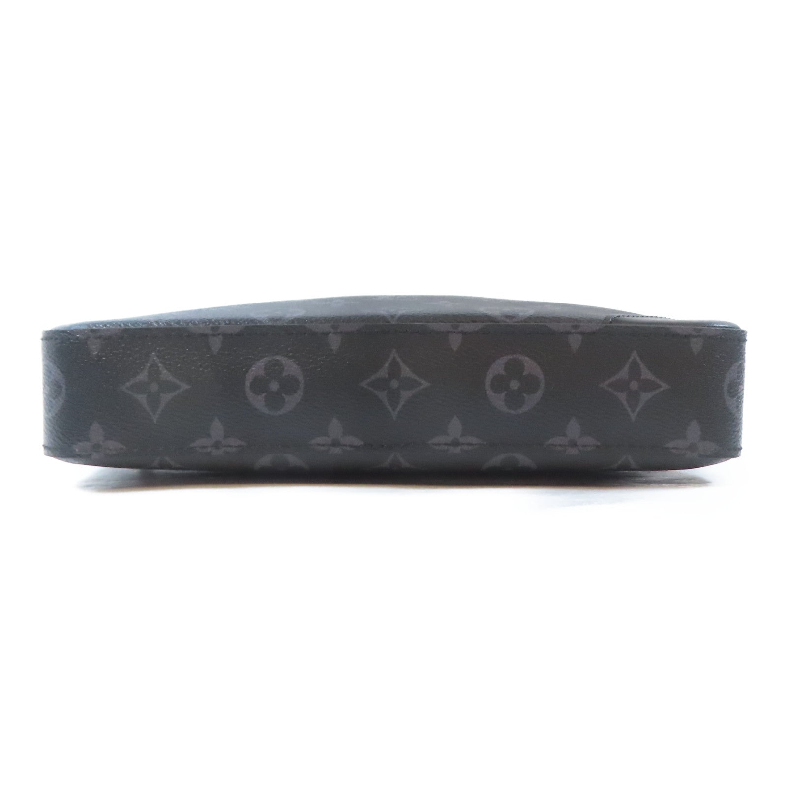 LOUIS VUITTON Monogram Eclipse Reverse Trio Messenger銀扣肩背袋黑色
