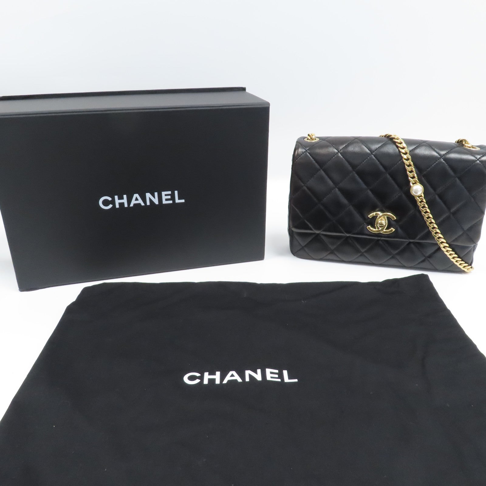 CHANEL 菱格羊皮皮革Chain Shoulder金扣鏈帶肩背袋黑色
