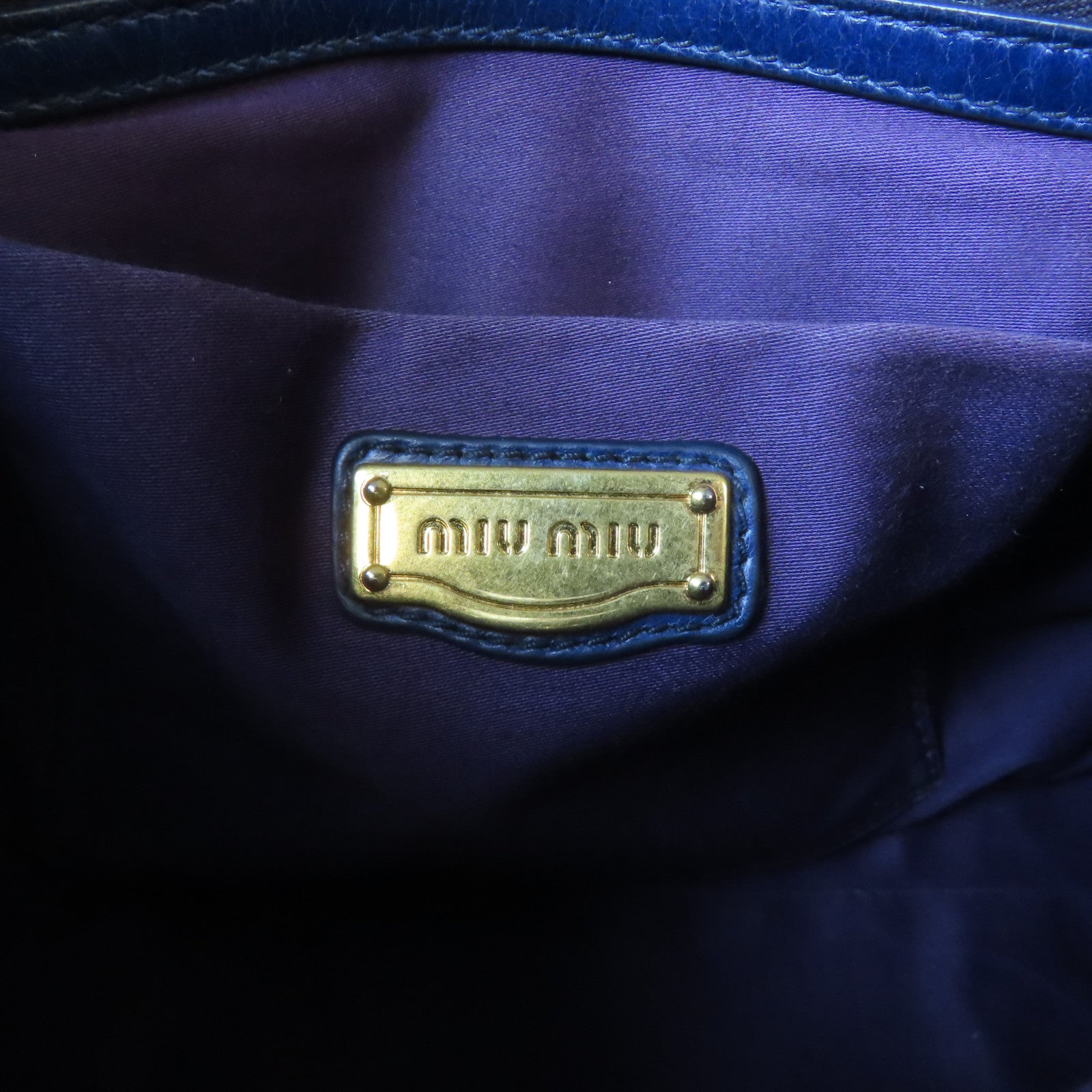 Miu Miu 牛皮皮革Shoulder Bag金扣肩背袋深藍色