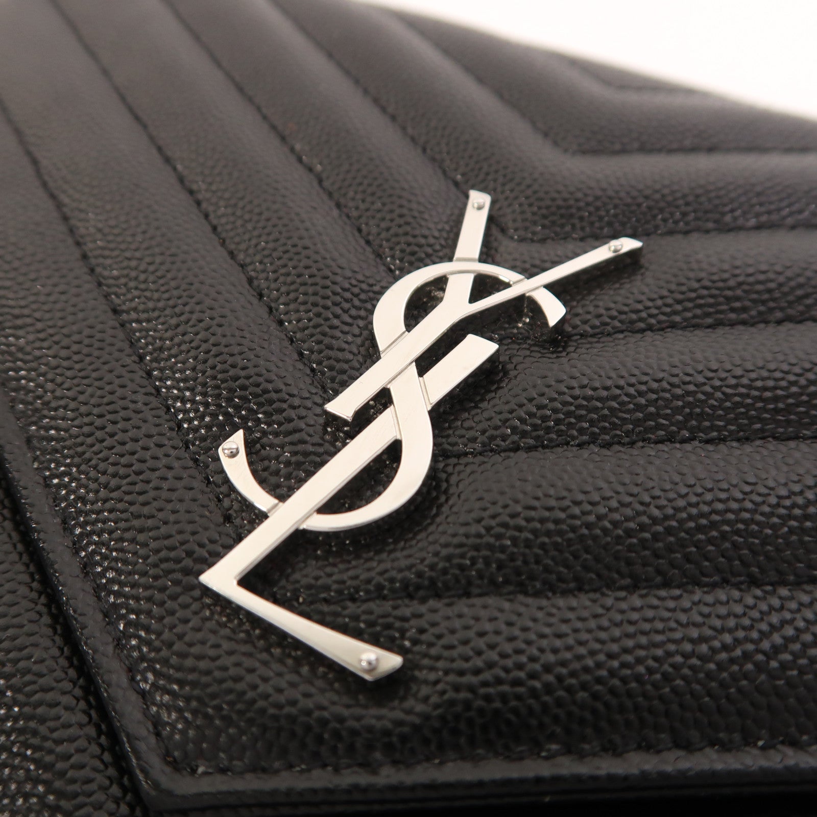 SAINT LAURENT 牛皮皮革Pouch銀扣手拿包