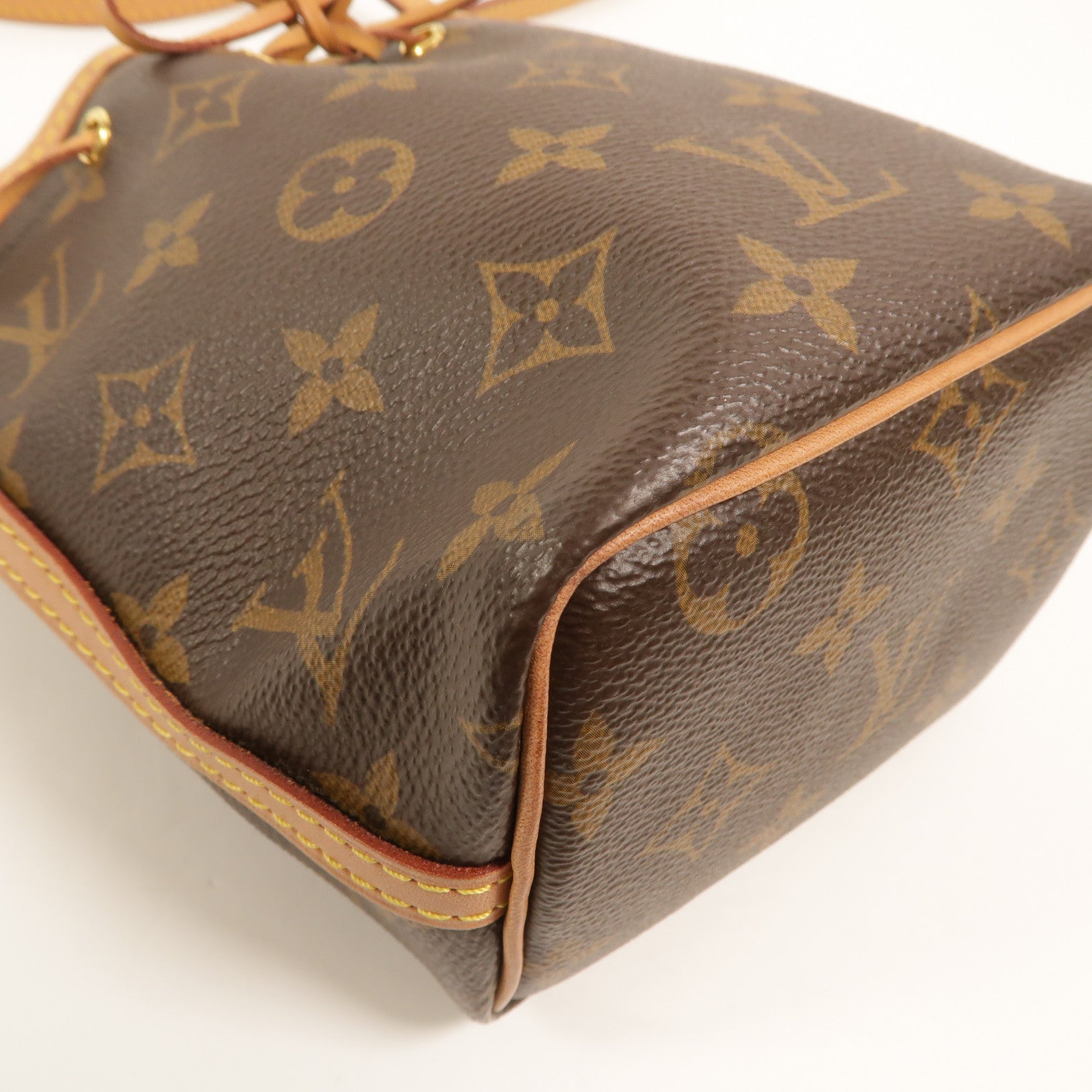 LOUIS VUITTON Monogram Nano Noe肩背袋
