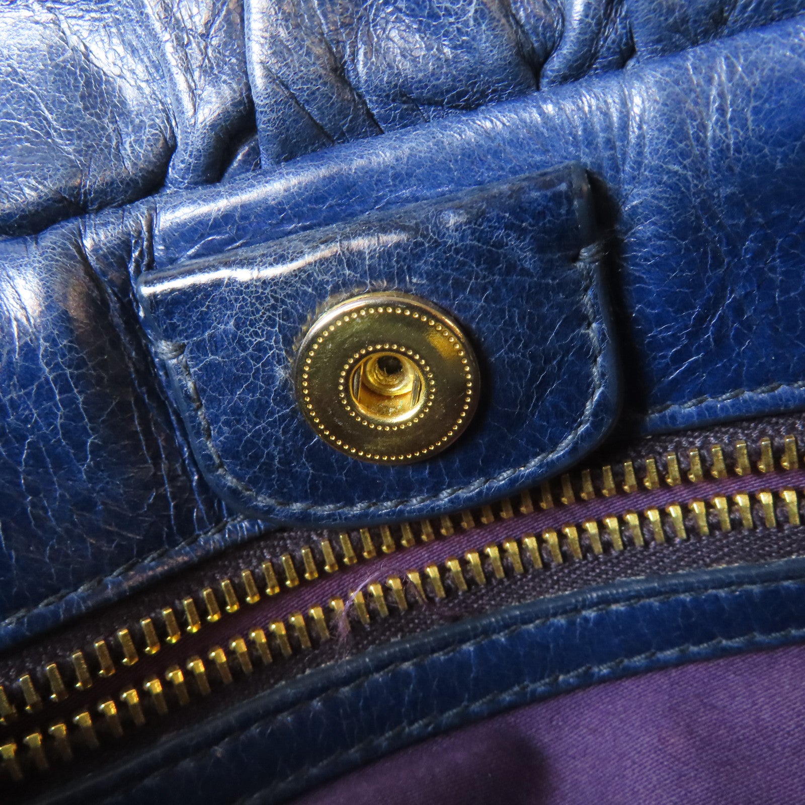 Miu Miu 牛皮皮革Shoulder Bag金扣肩背袋深藍色
