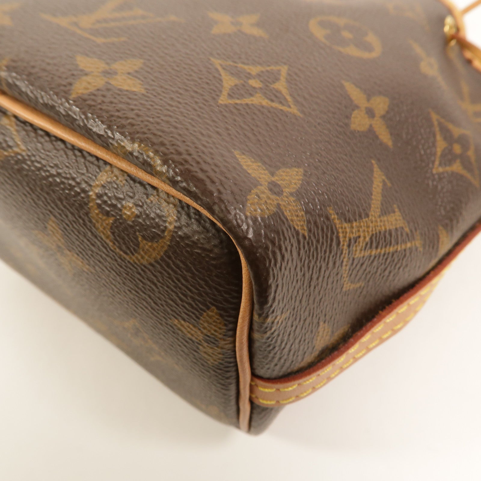 LOUIS VUITTON Monogram Nano Noe肩背袋