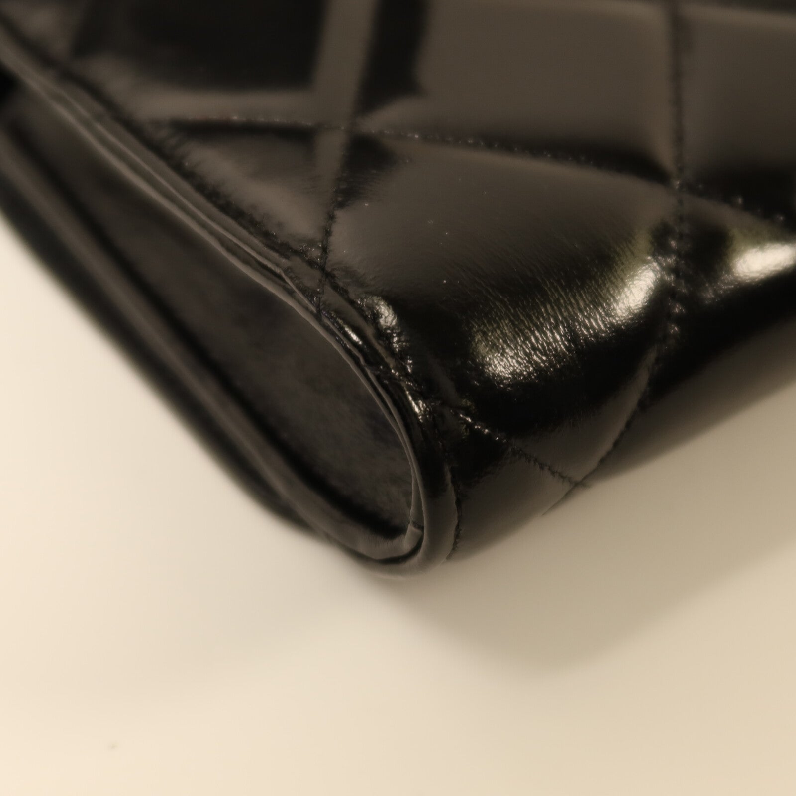 CHANEL 牛皮皮革WOC Wallet On Chain金扣鏈帶肩背袋