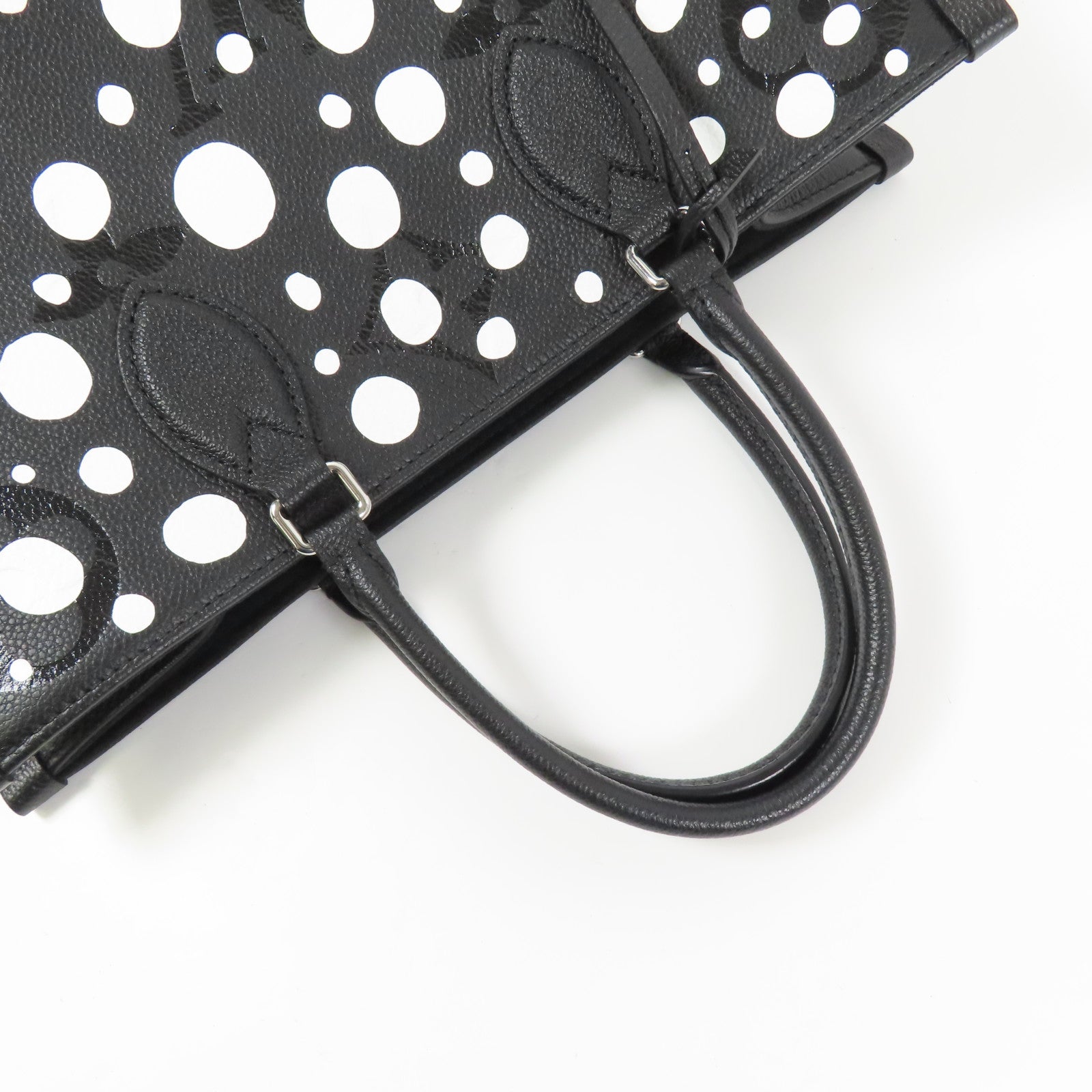 LOUIS VUITTON Embossed On The Go MM銀扣手挽肩背兩用袋