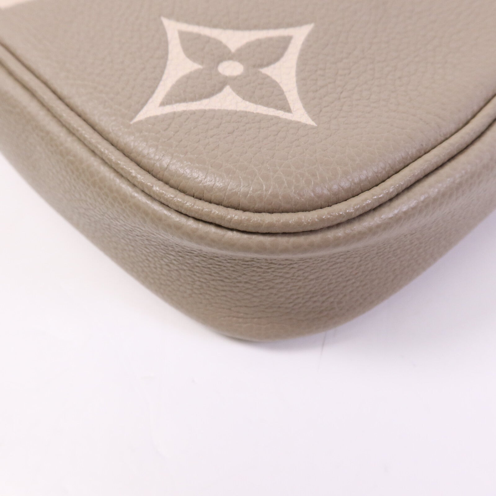 LOUIS VUITTON Monogram Empreinte WOC Ivy金扣鏈帶肩背袋