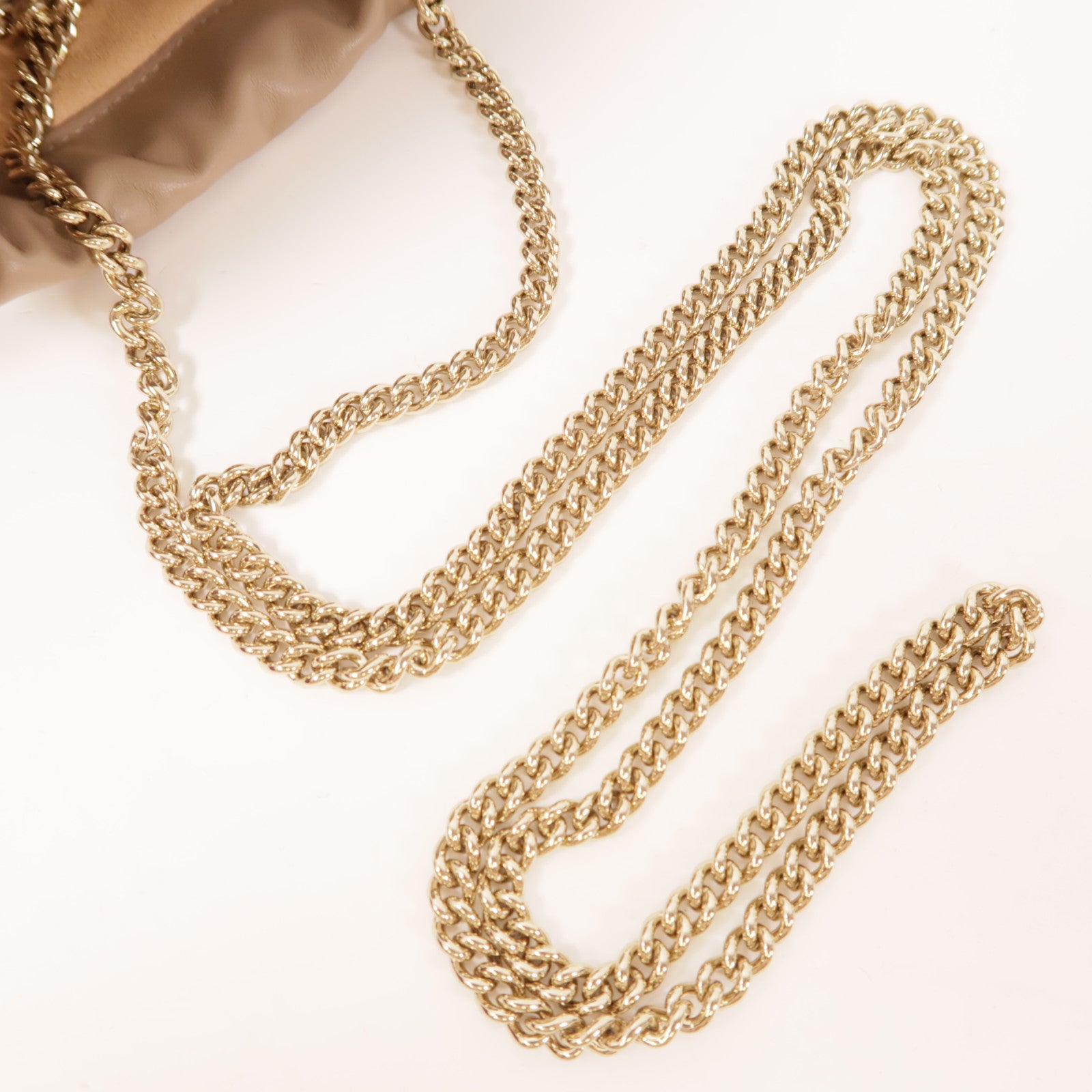 GUCCI 【激減優惠】牛皮皮革GG Marmont Bucket金扣鏈帶肩背袋