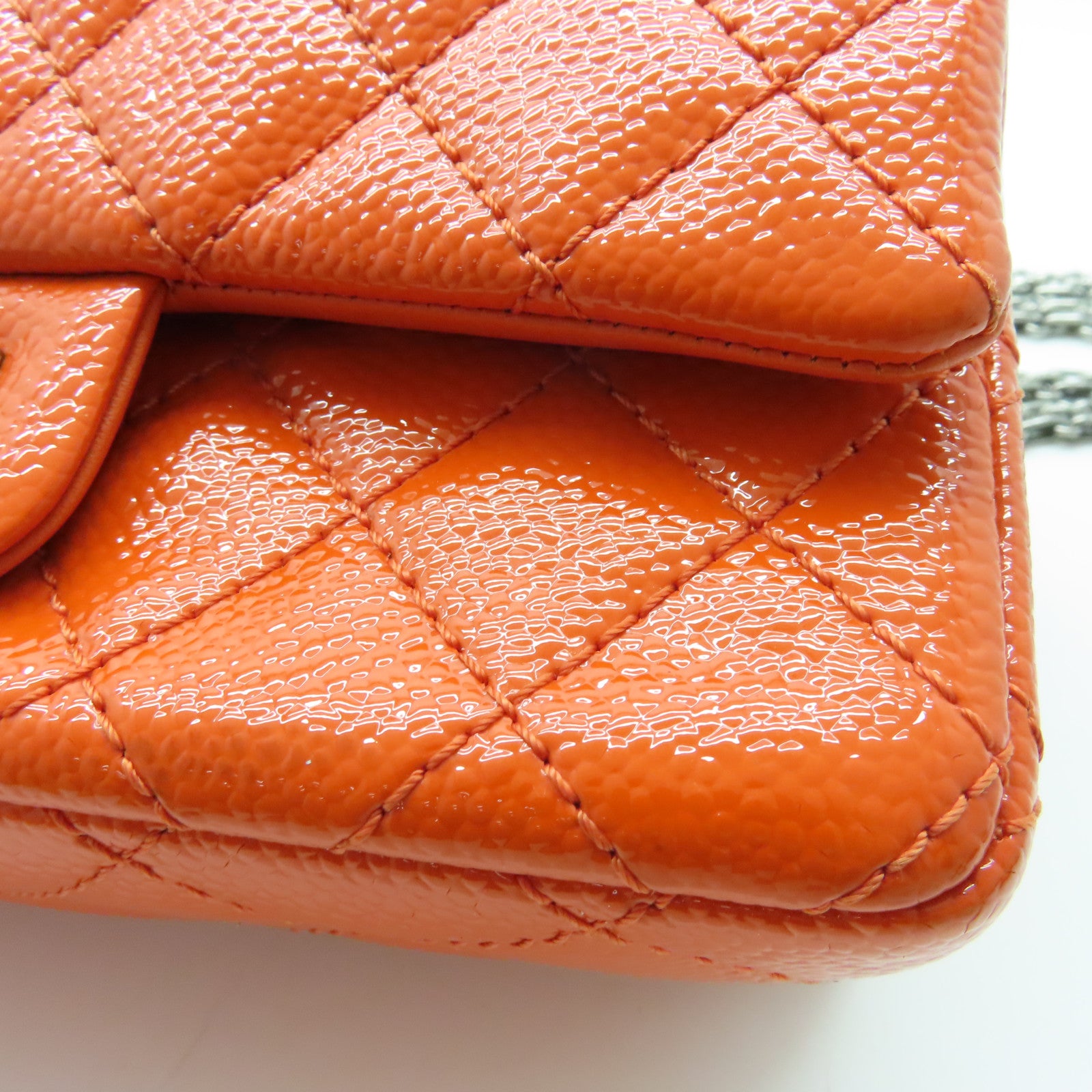 CHANEL 菱格漆皮皮革2.55 Chain Shoulder Bag银扣链带肩背袋橙色