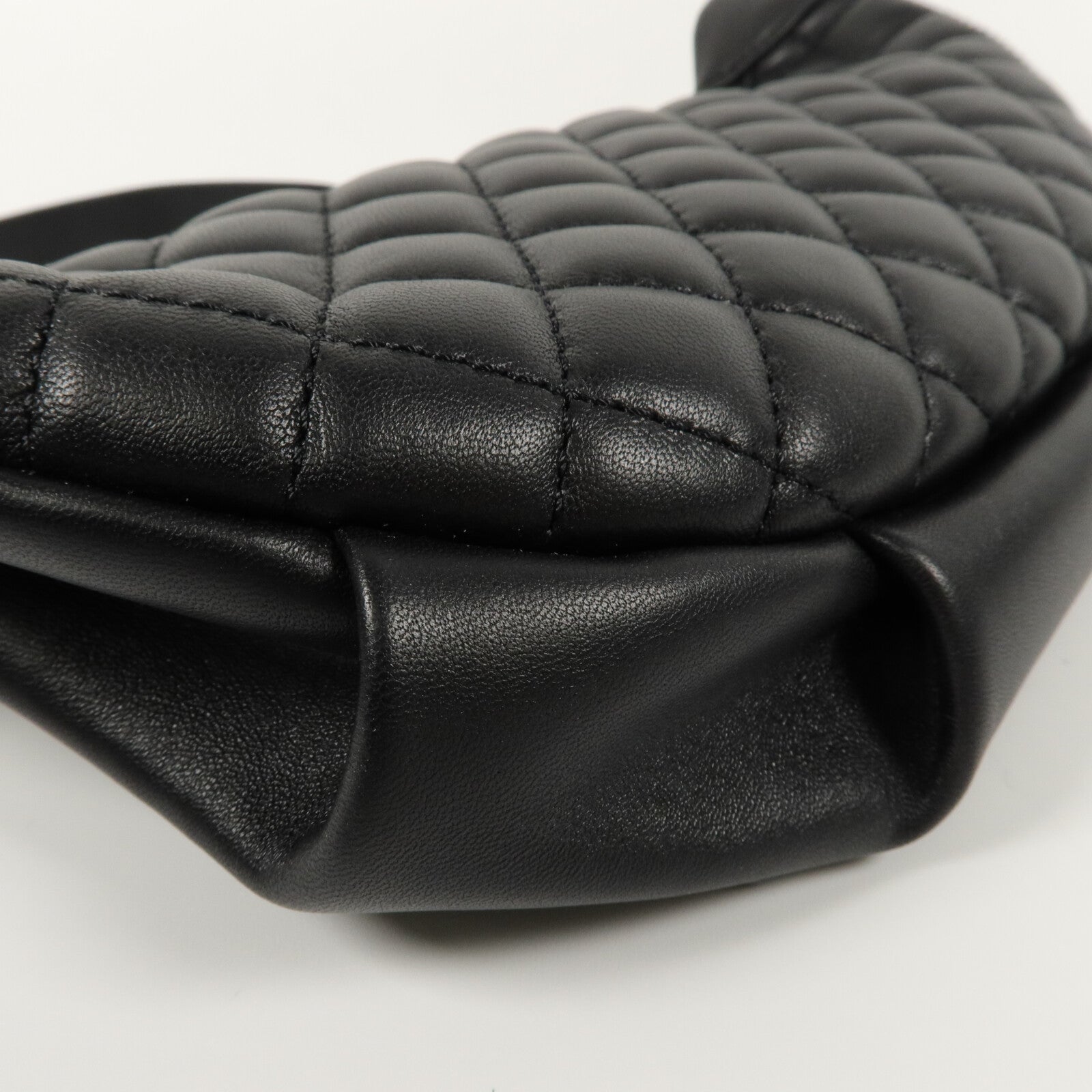 CHANEL 羊皮皮革Waist Bag鏈帶腰包