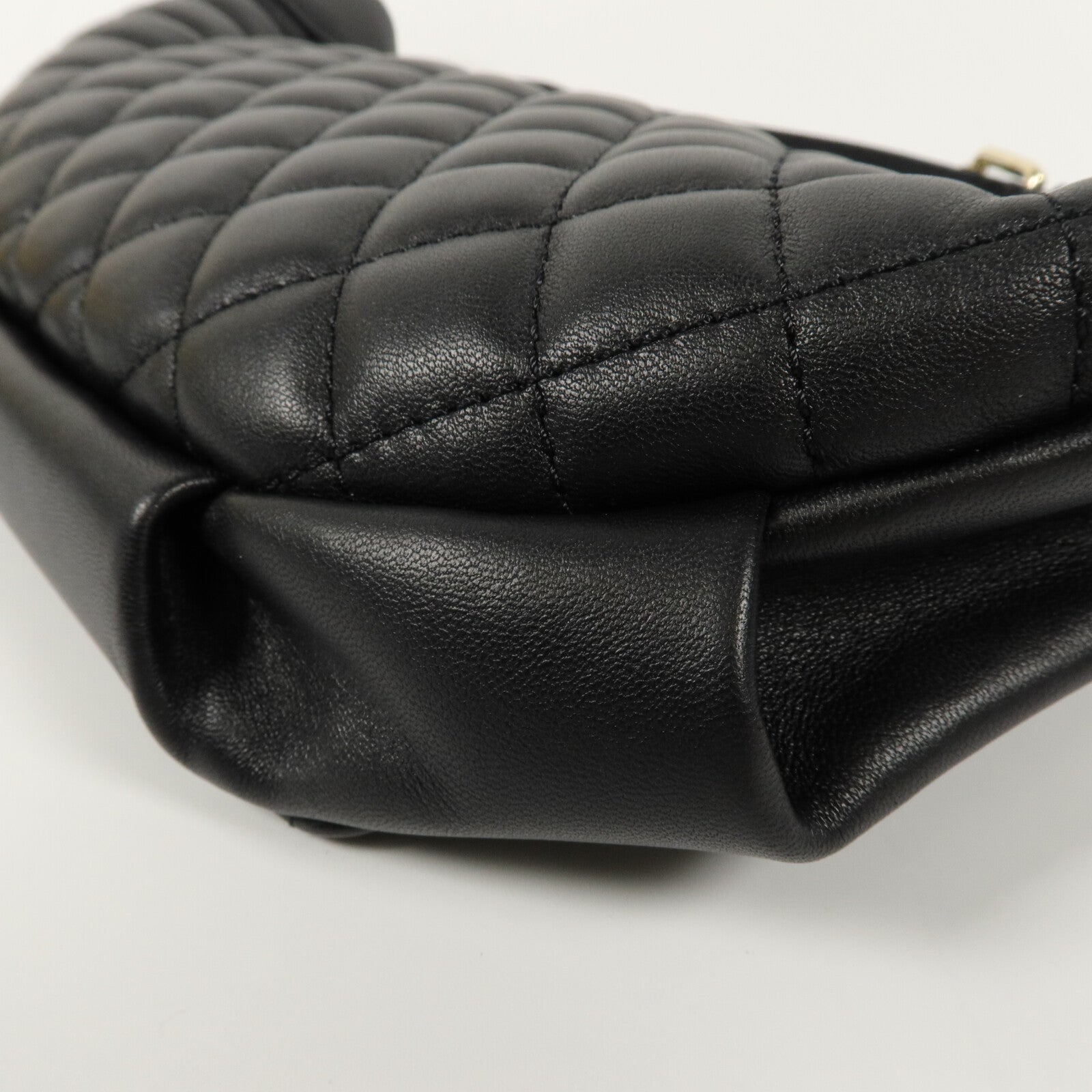 CHANEL 羊皮皮革Waist Bag鏈帶腰包