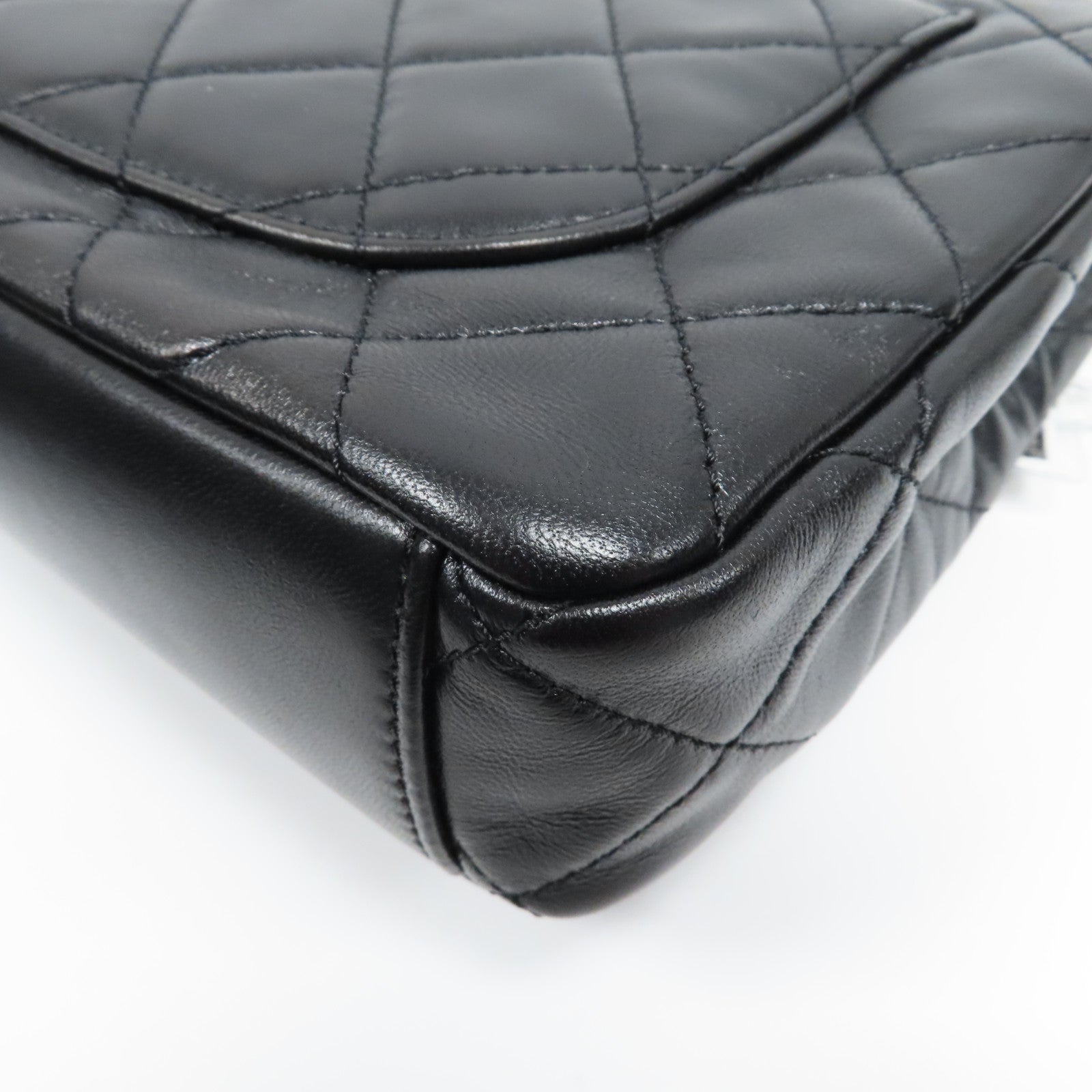 CHANEL 菱格羊皮皮革Chain Shoulder金扣鏈帶肩背袋黑色