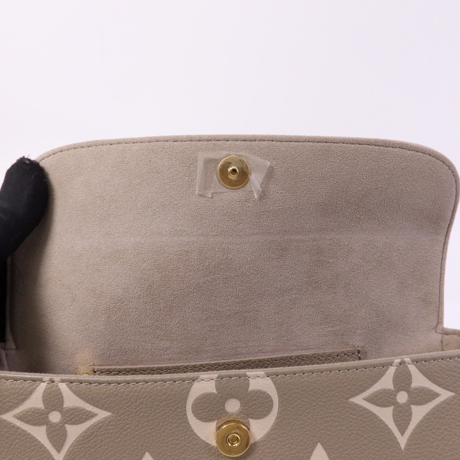 LOUIS VUITTON Monogram Empreinte WOC Ivy金扣鏈帶肩背袋