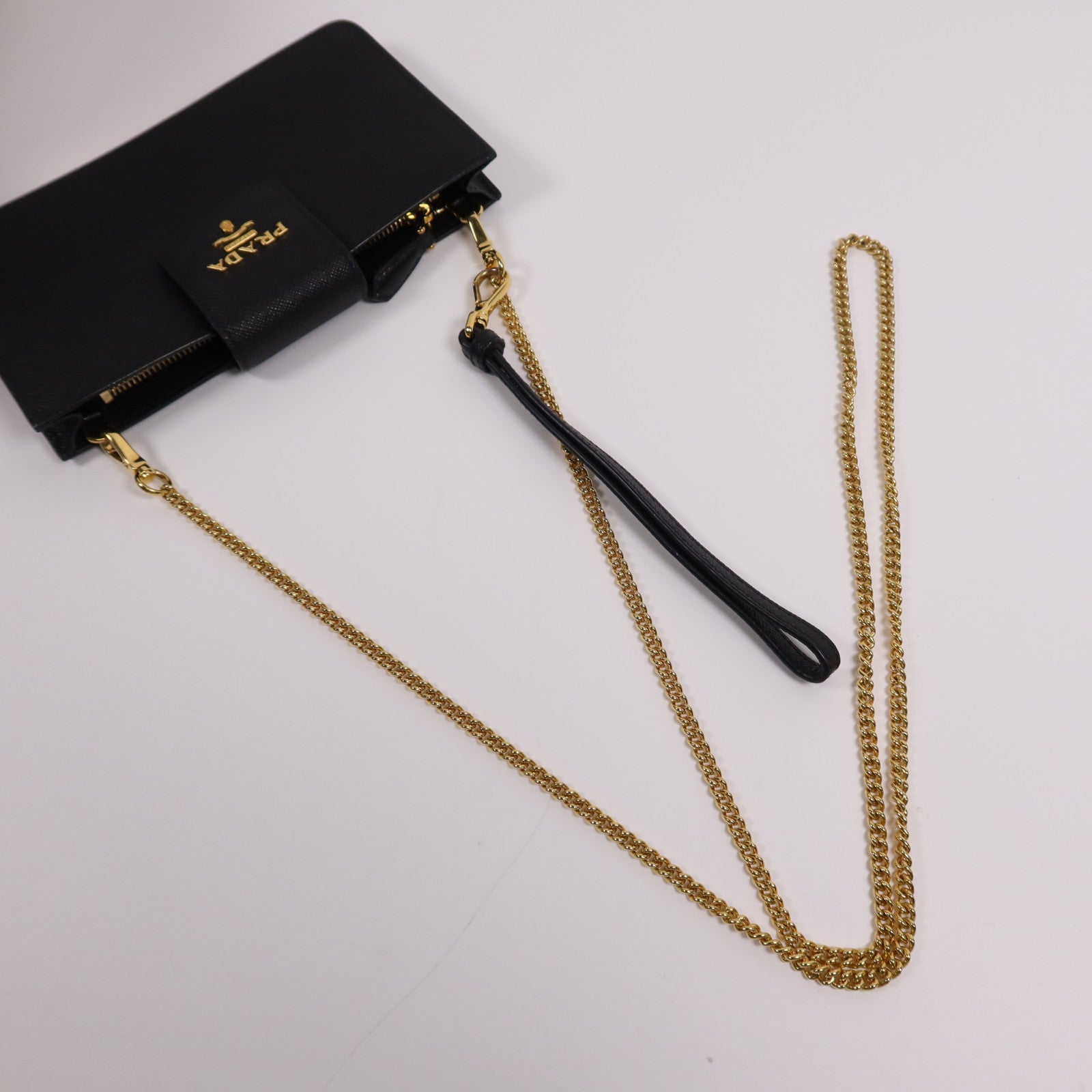 PRADA 牛皮皮革Phone Case金扣鏈帶肩背袋