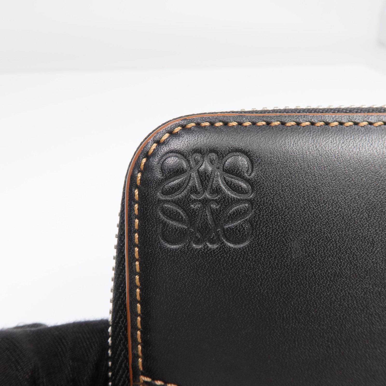 LOEWE 牛皮皮革Long Wallet銀扣長錢包