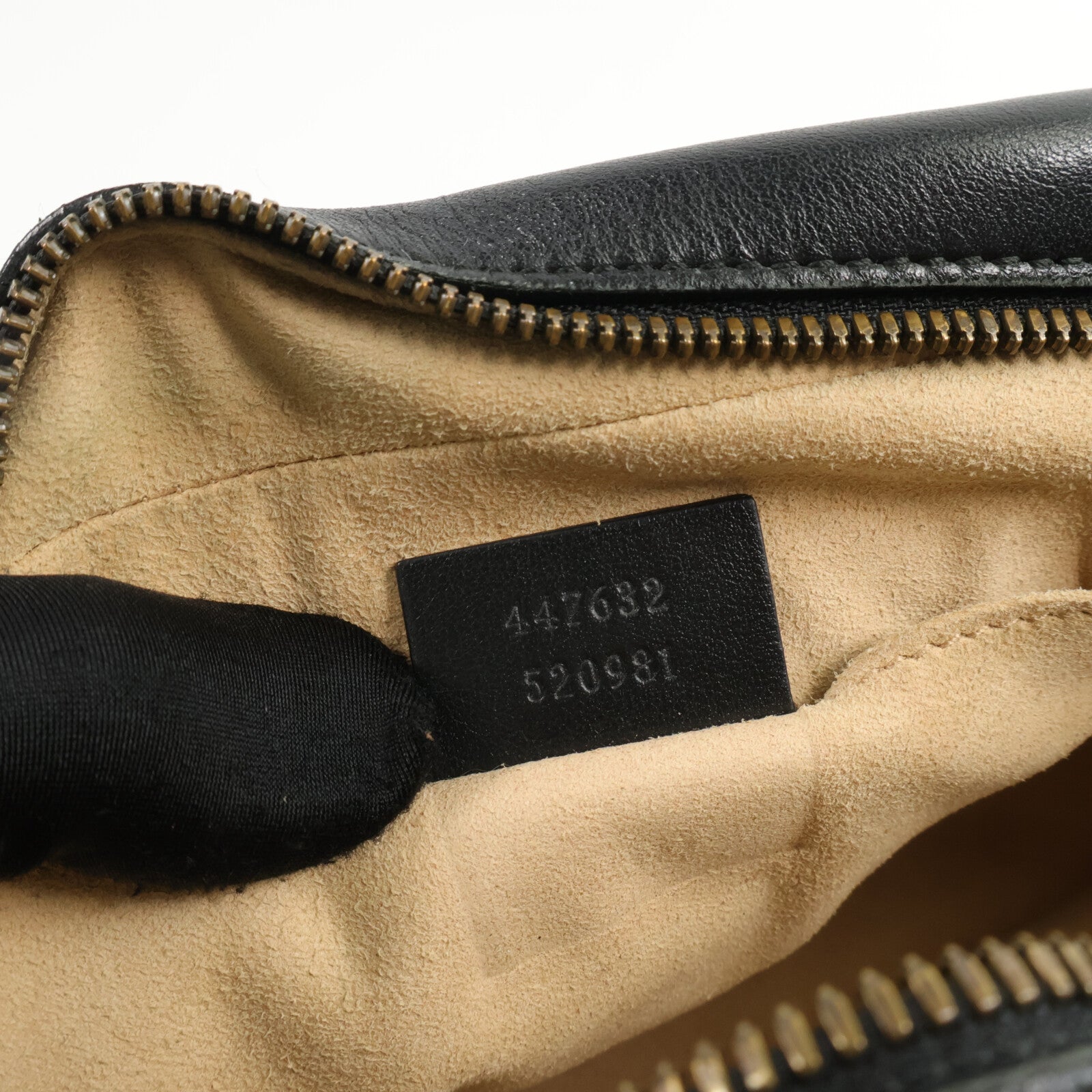GUCCI 牛皮皮革GG Marmont Small肩背袋