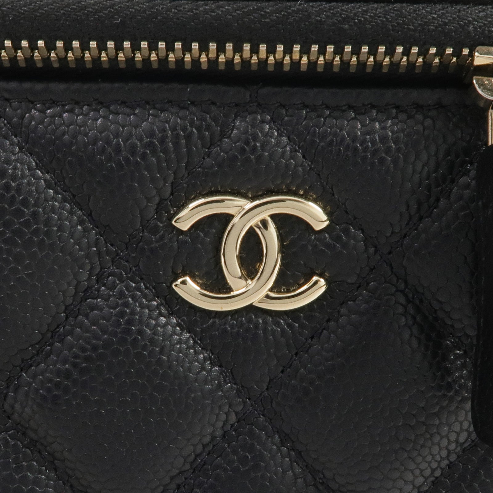 CHANEL 牛皮皮革Vanity Case金扣鏈帶肩背袋