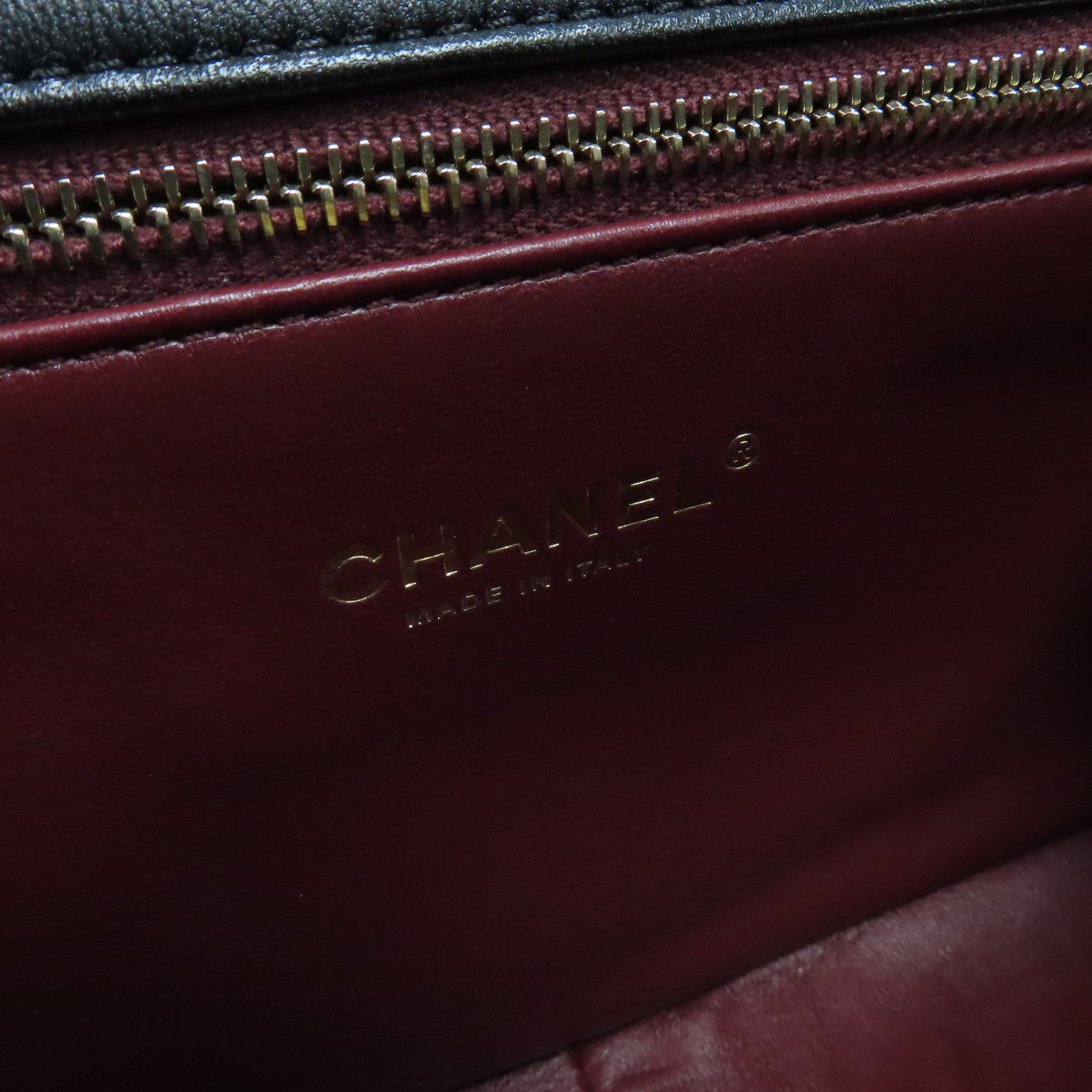 CHANEL 菱格羊皮皮革Chain Shoulder金扣鏈帶肩背袋黑色