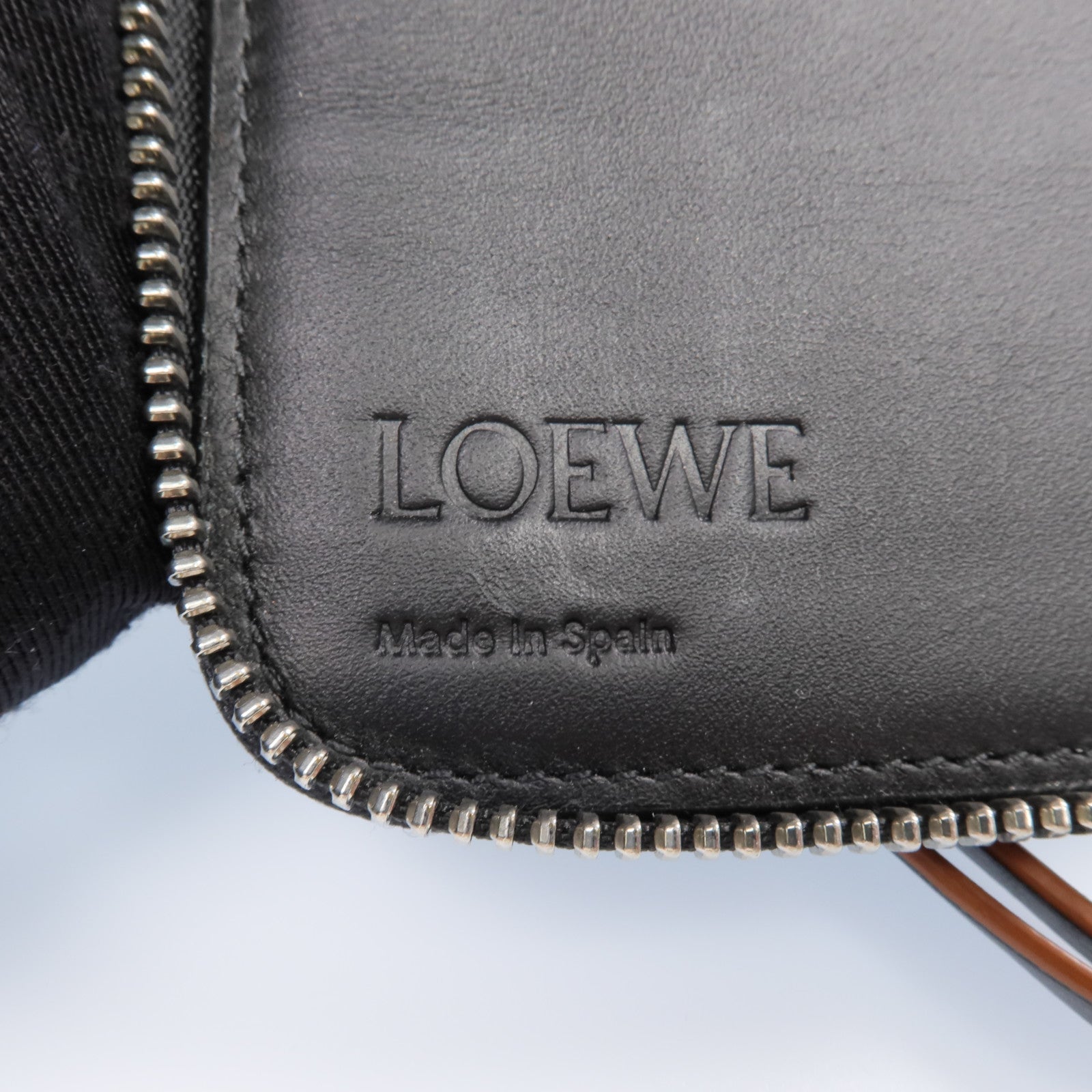 LOEWE 牛皮皮革Long Wallet銀扣長錢包