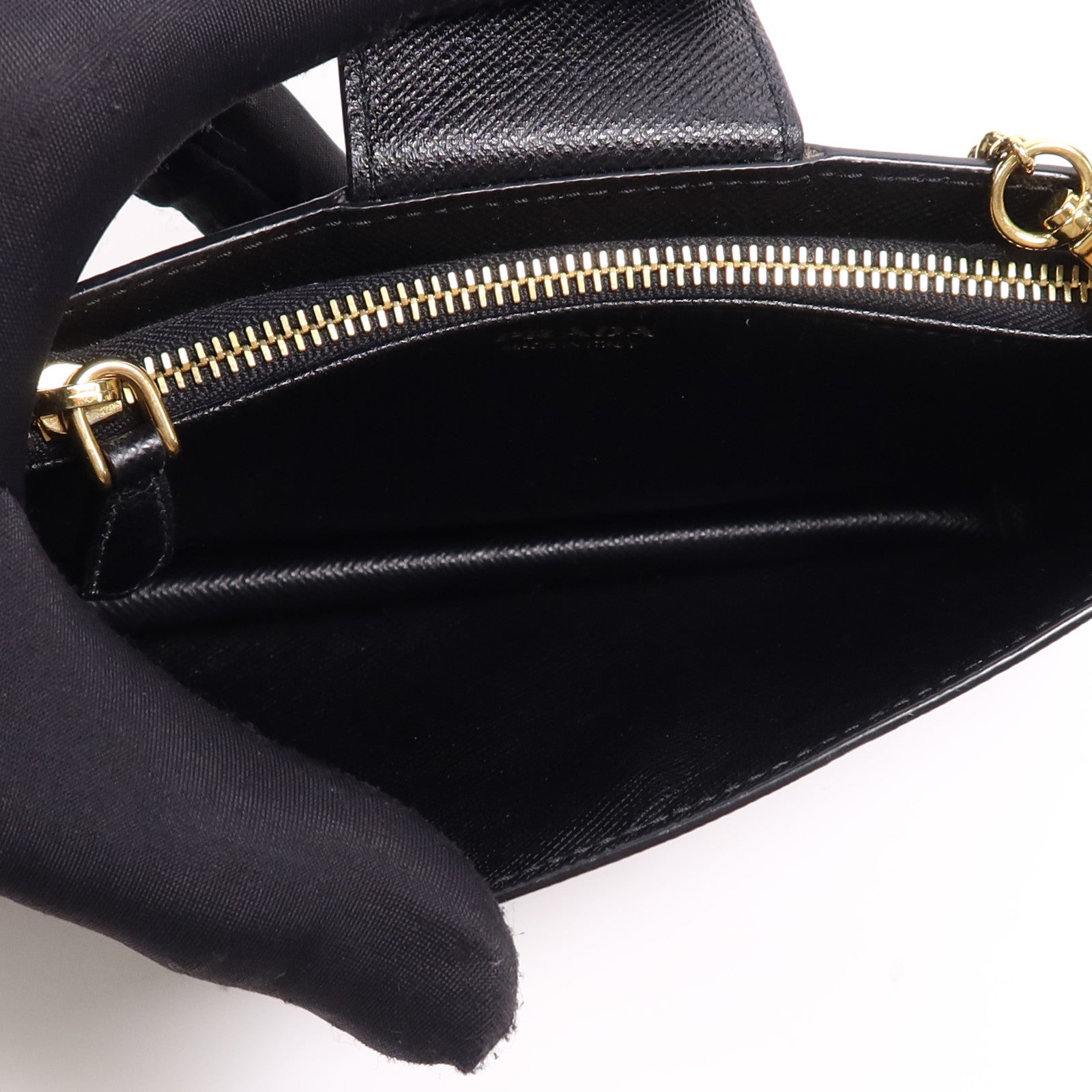 PRADA 牛皮皮革Phone Case金扣鏈帶肩背袋