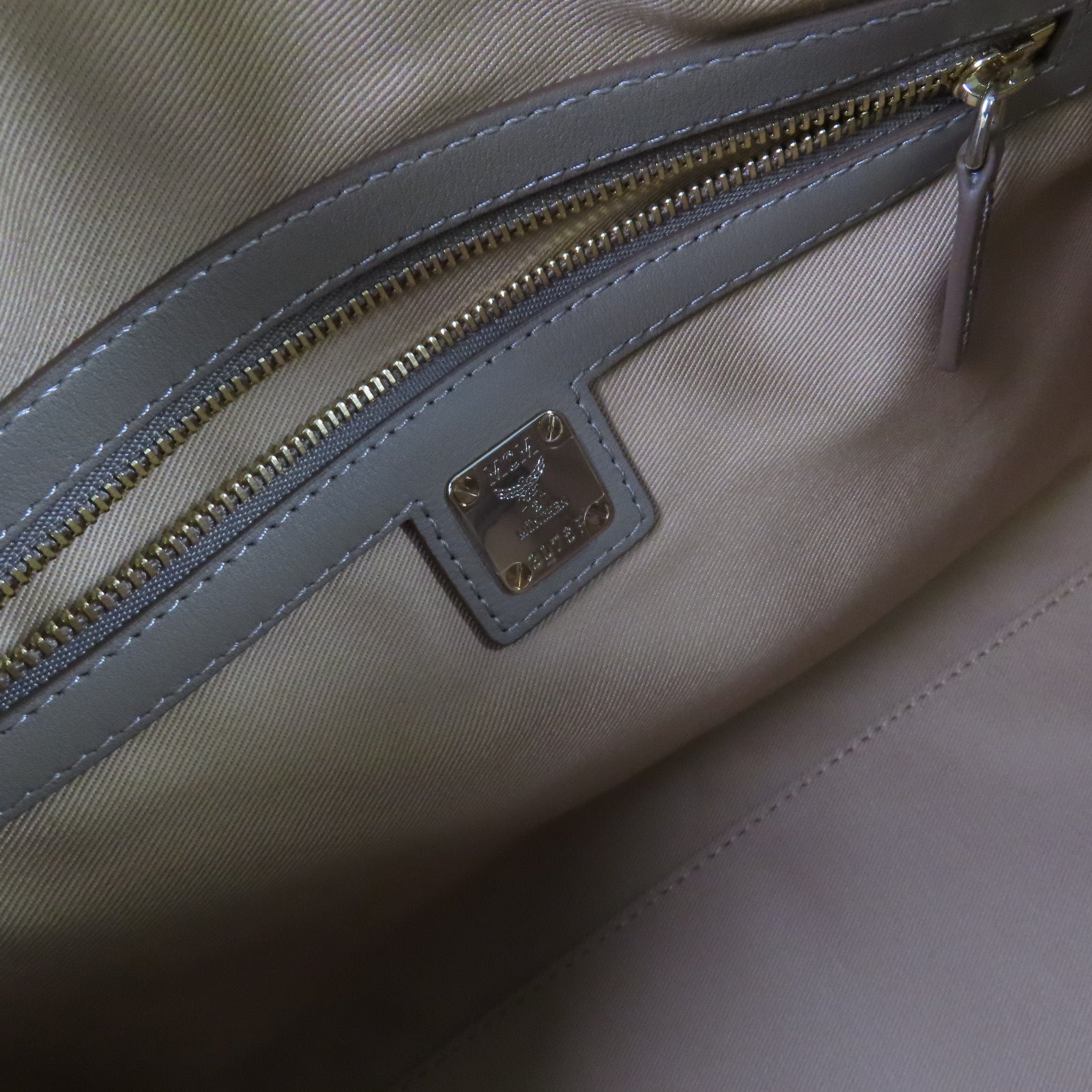 MCM 牛皮皮革2Way Shoulder Bag金扣手挽肩背兩用袋灰色