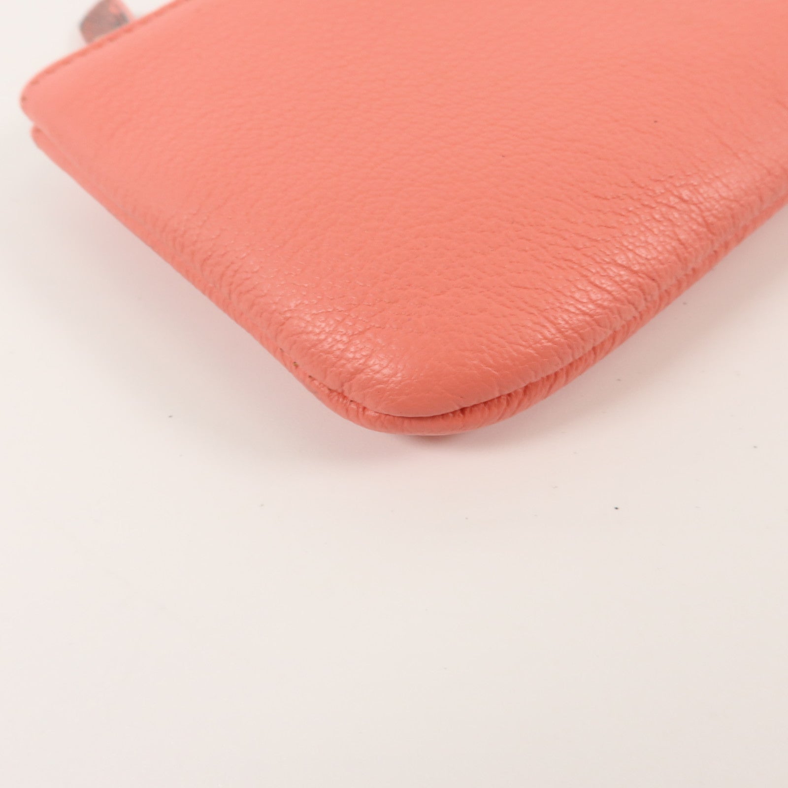 CHANEL 牛皮皮革Mini Pouch小袋