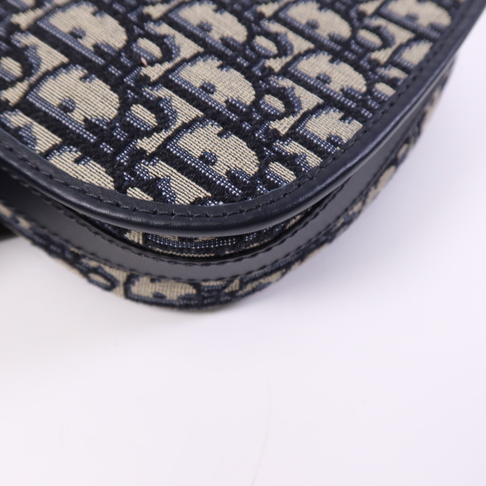 Dior 帆布Bobby Medium金扣肩背袋