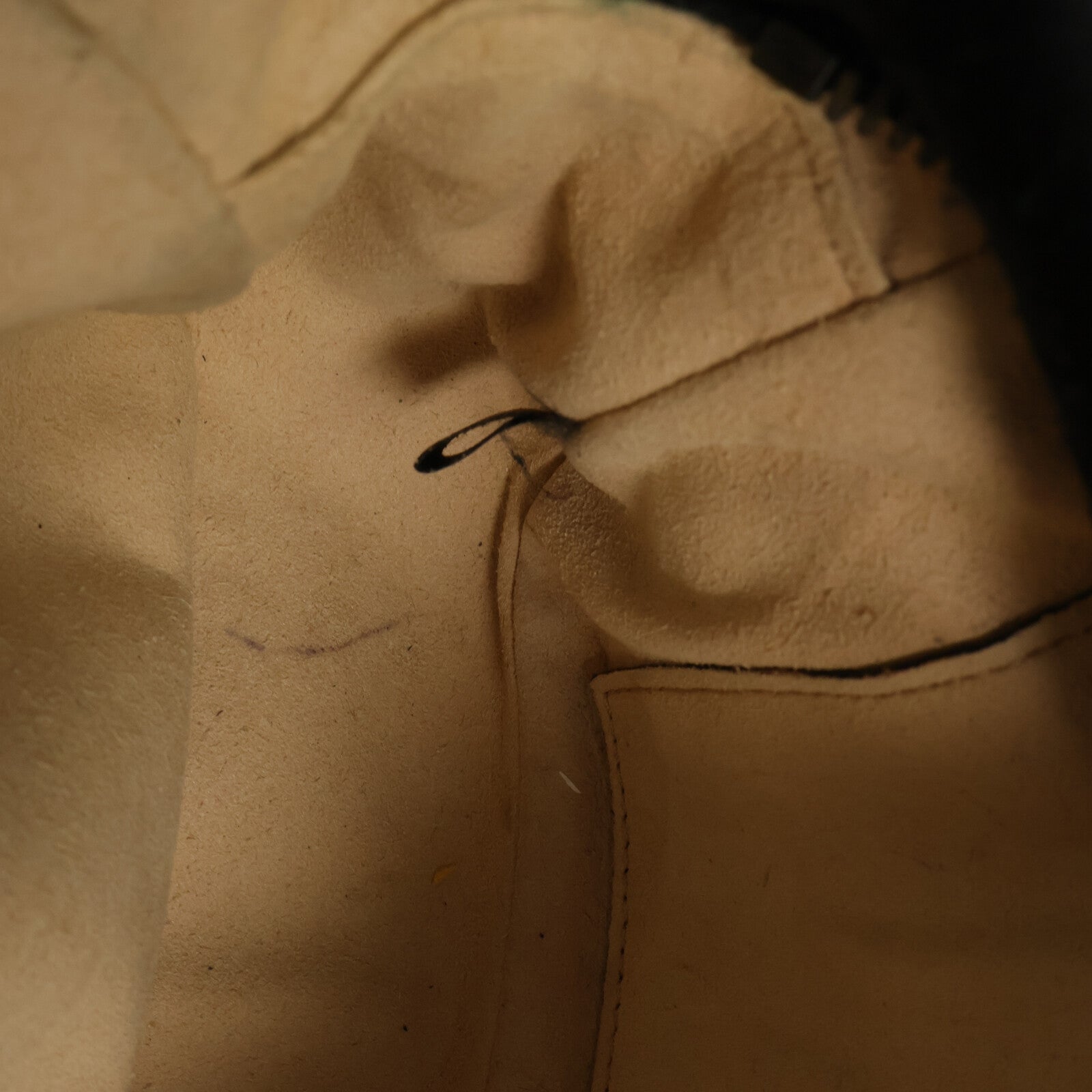 GUCCI 牛皮皮革GG Marmont Small肩背袋