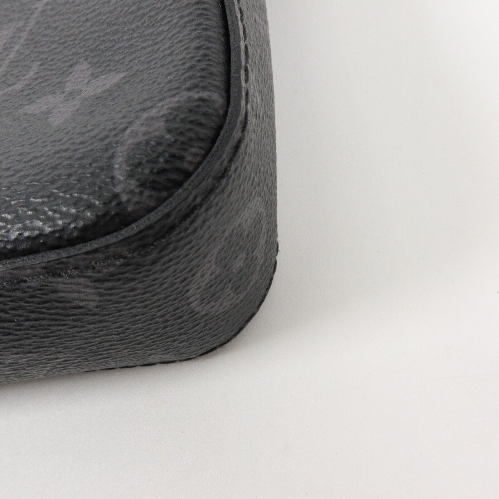 LOUIS VUITTON Monogram Eclipse Reverse Trio Messenger肩背袋