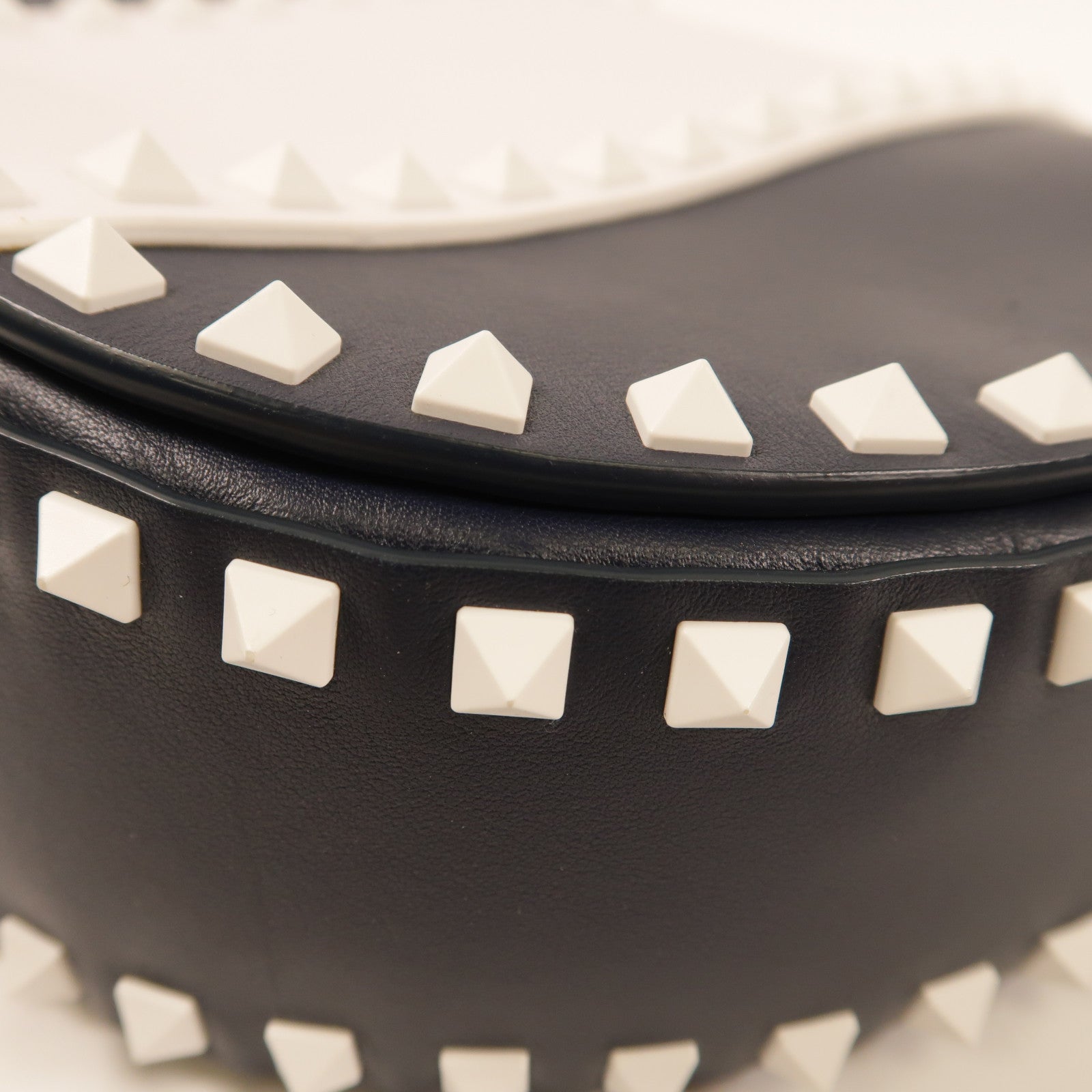 Valentino 牛皮皮革Shoulder Bag肩背袋
