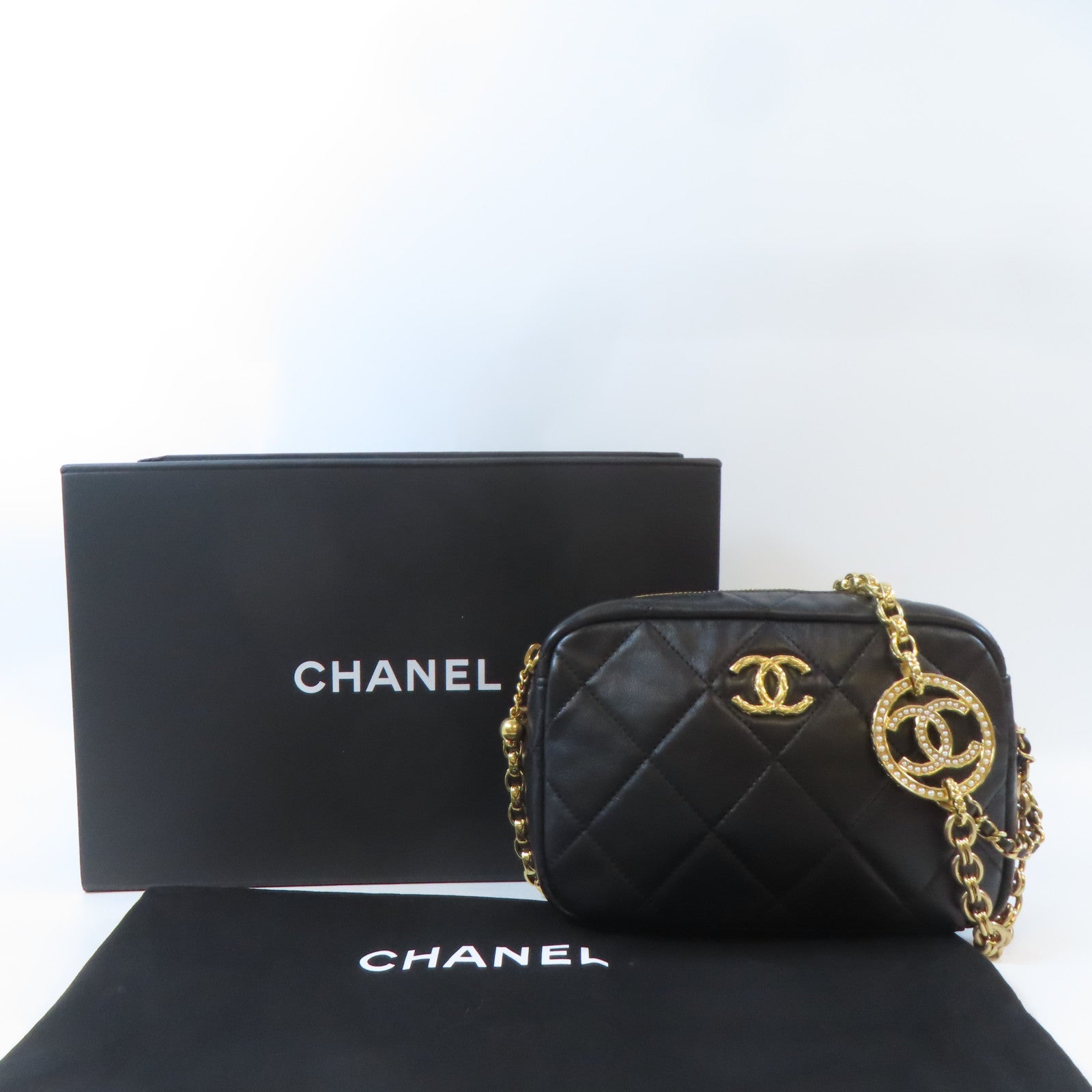 CHANEL 菱格牛皮皮革Chain Shoulder金扣鏈帶肩背袋黑色