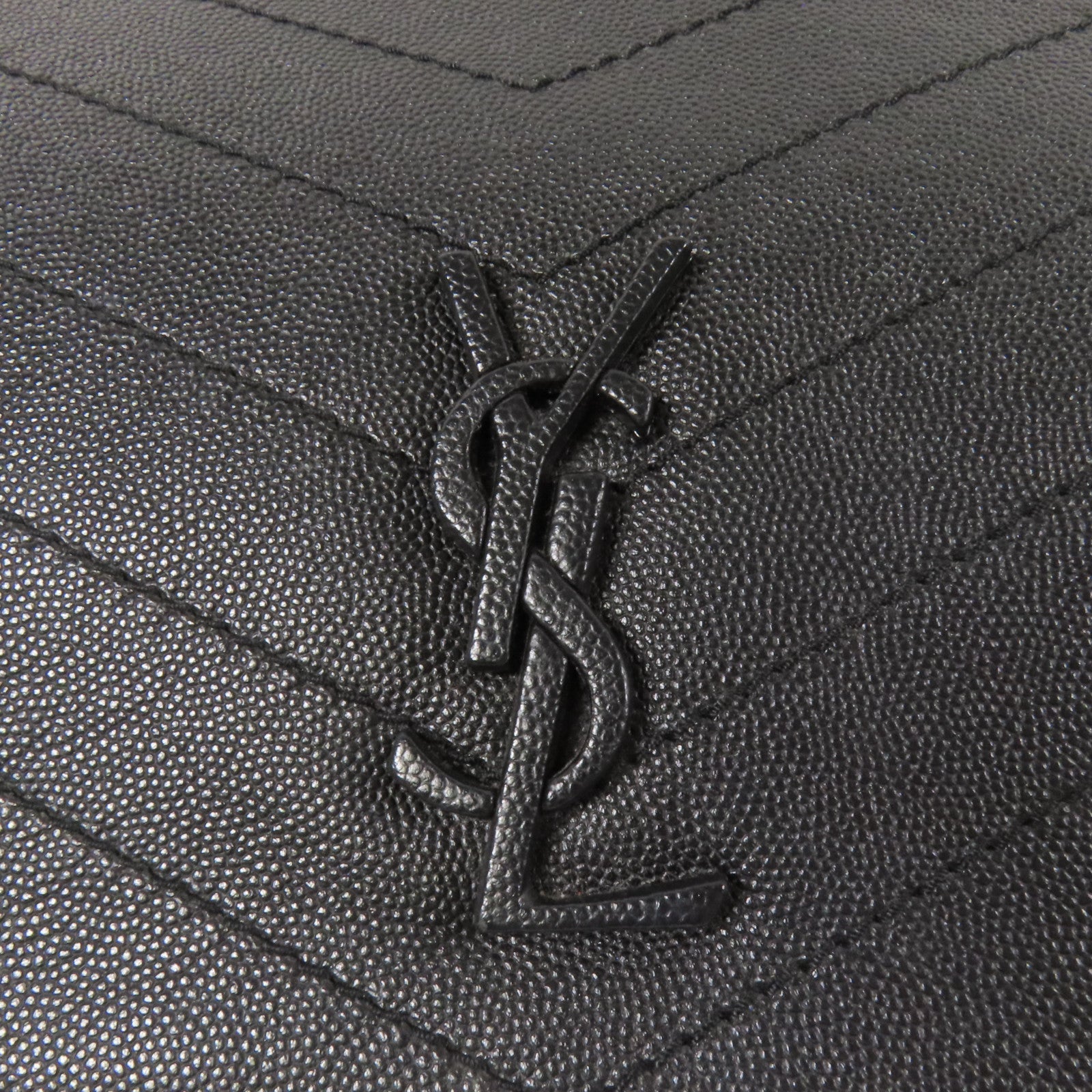 YVES SAINT LAURENT 牛皮皮革Nolita Medium金扣鏈帶肩背袋