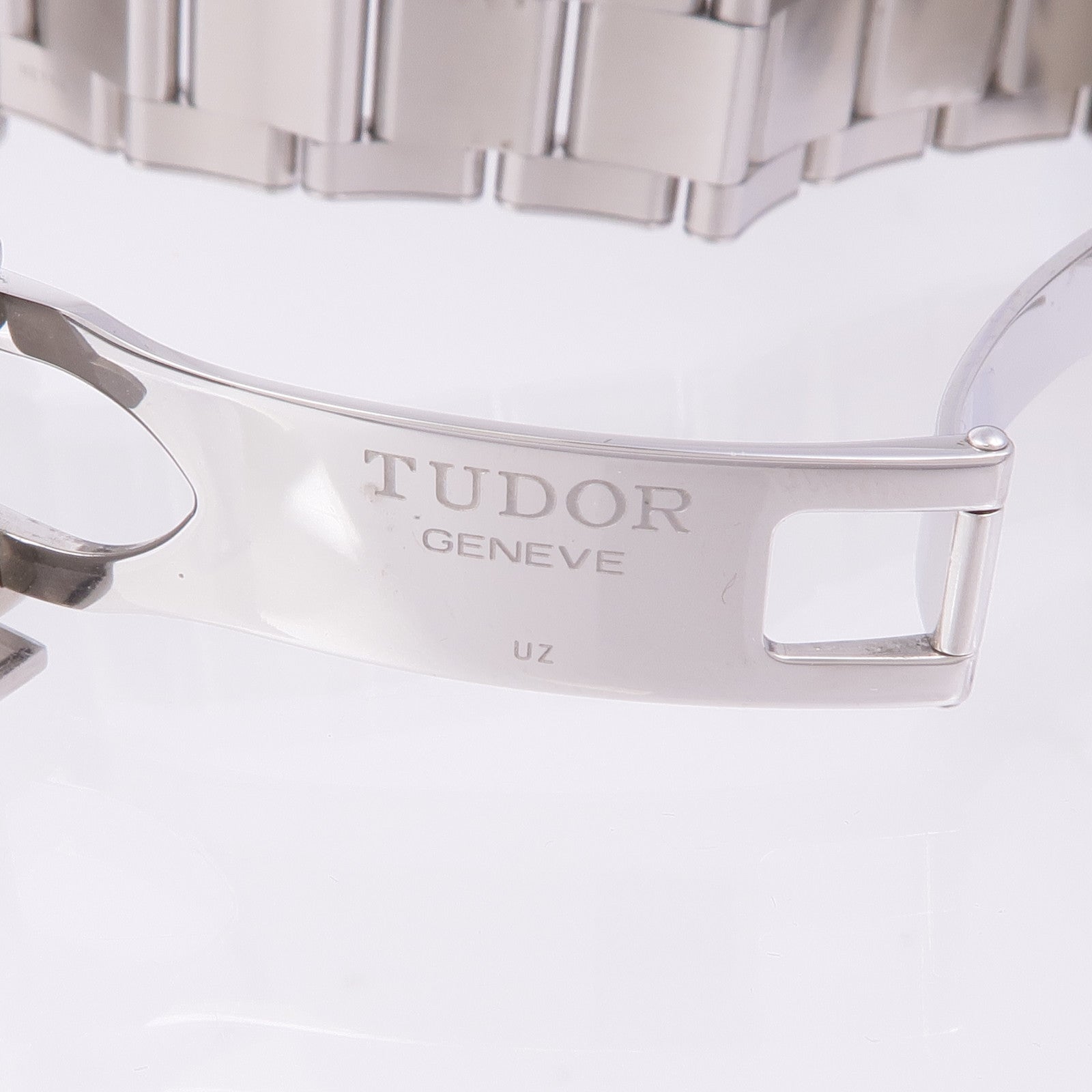 TUDOR Black Bay Pro M79470-0001