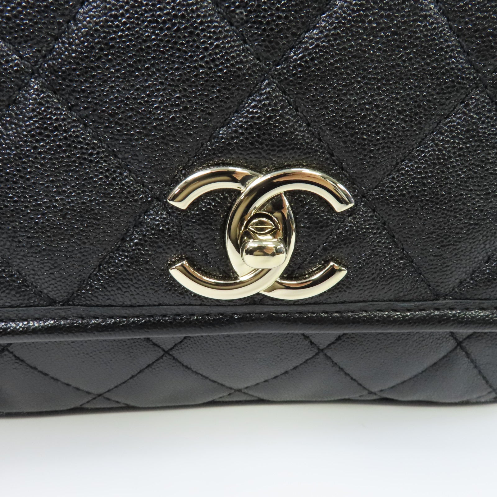 CHANEL 菱格Caviar皮革Chain Shoulder金扣鏈帶肩背袋