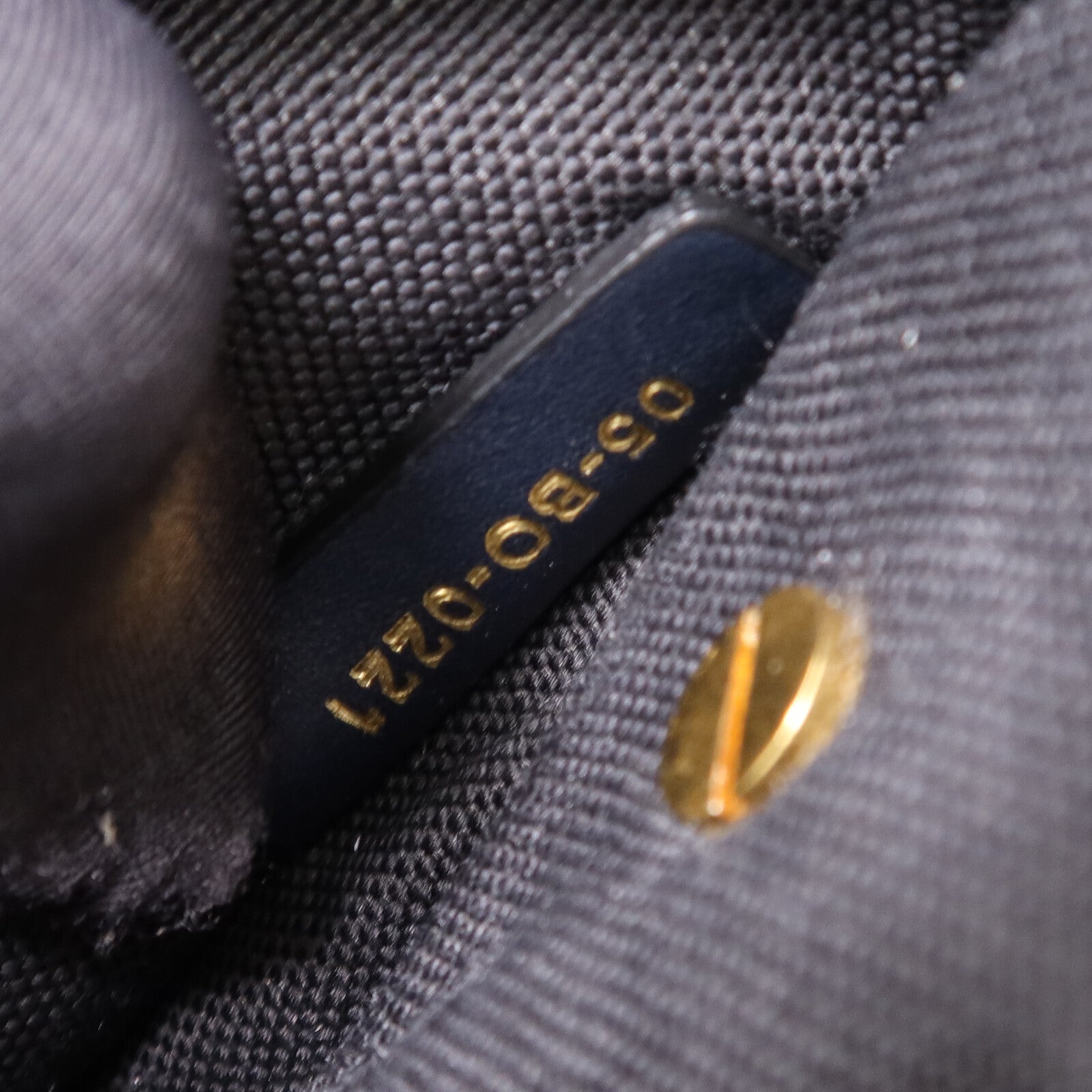 Dior 帆布Bobby Medium金扣肩背袋