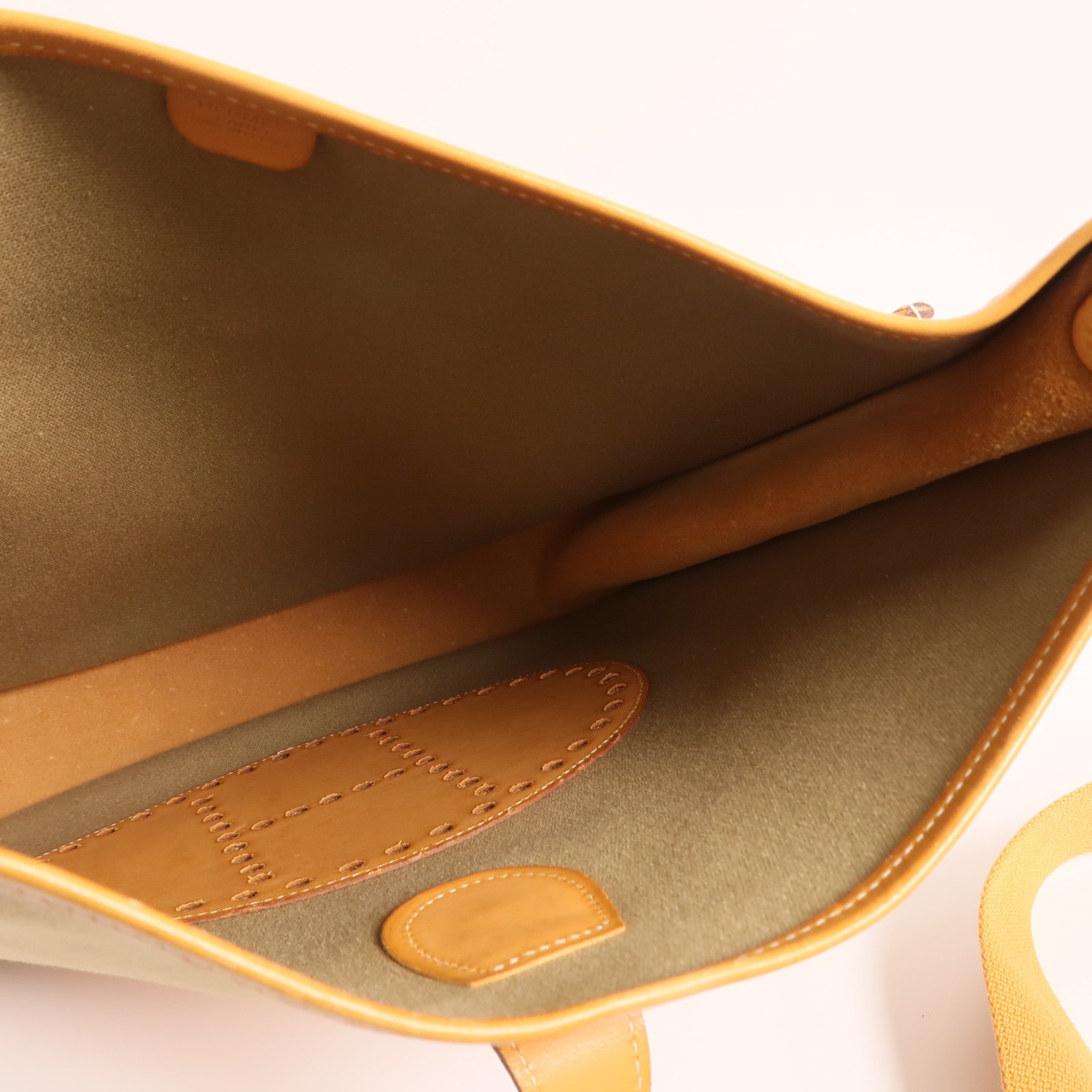 HERMES 帆布Evelyne PM銀扣肩背袋