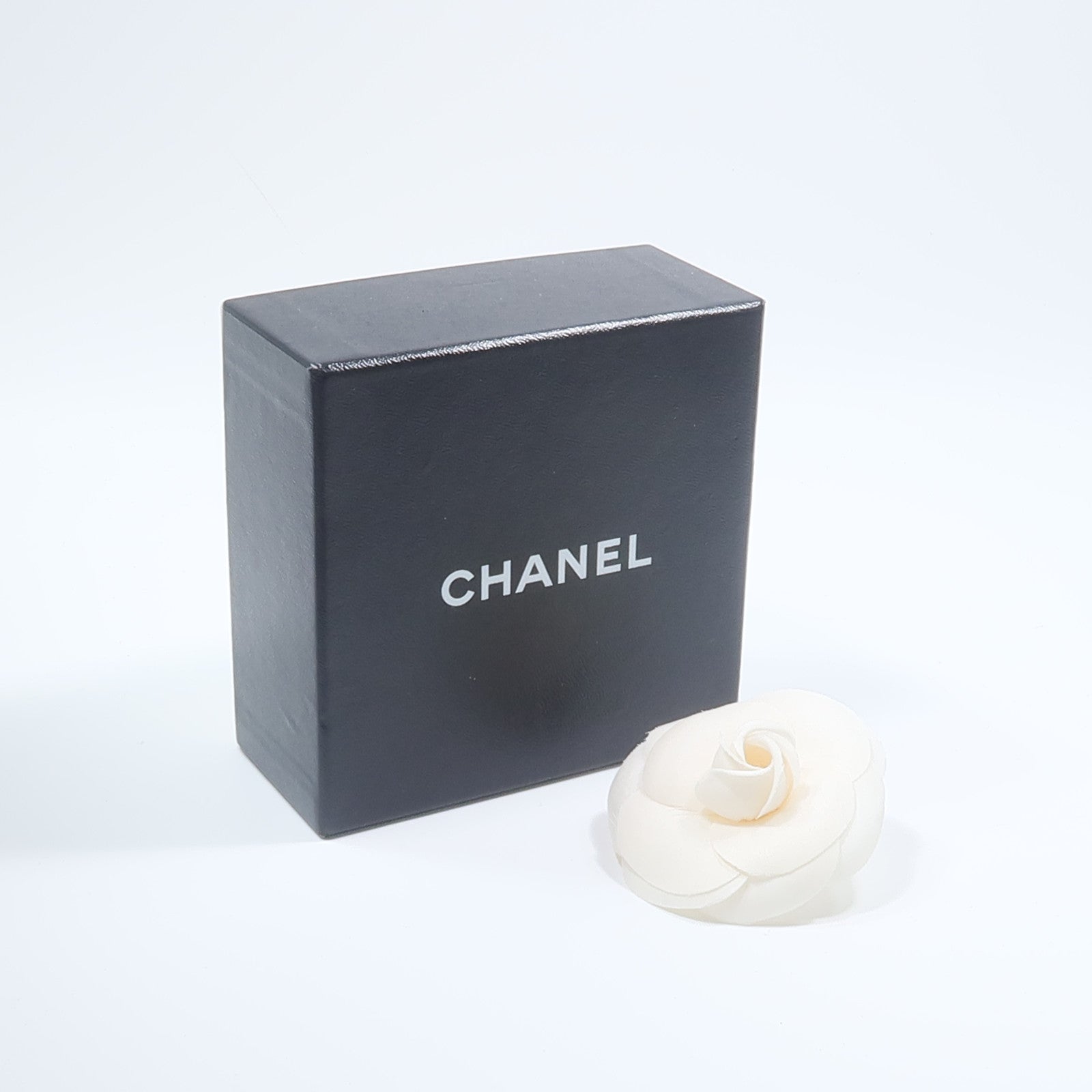 CHANEL 絲質Camelia Brooch胸針