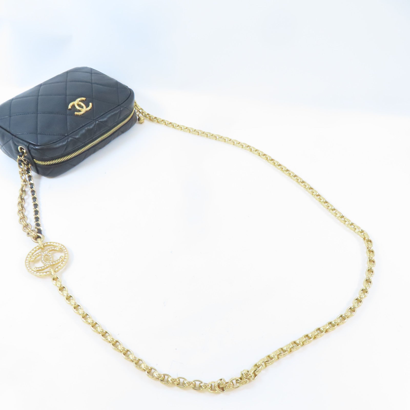 CHANEL 菱格牛皮皮革Chain Shoulder金扣鏈帶肩背袋黑色