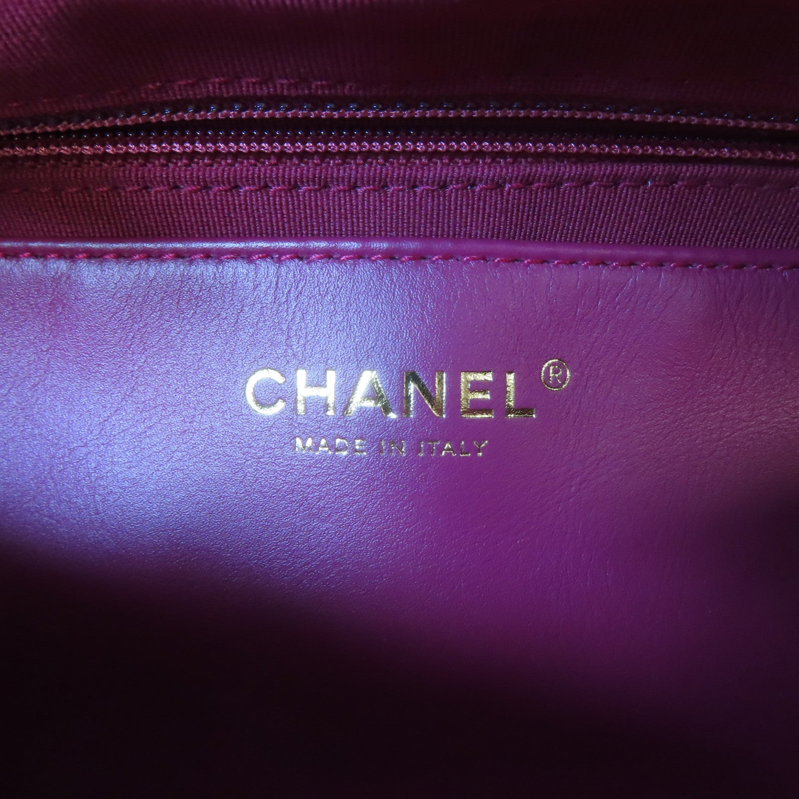 CHANEL 菱格牛皮皮革Chain Shoulder金扣鏈帶肩背袋黑色