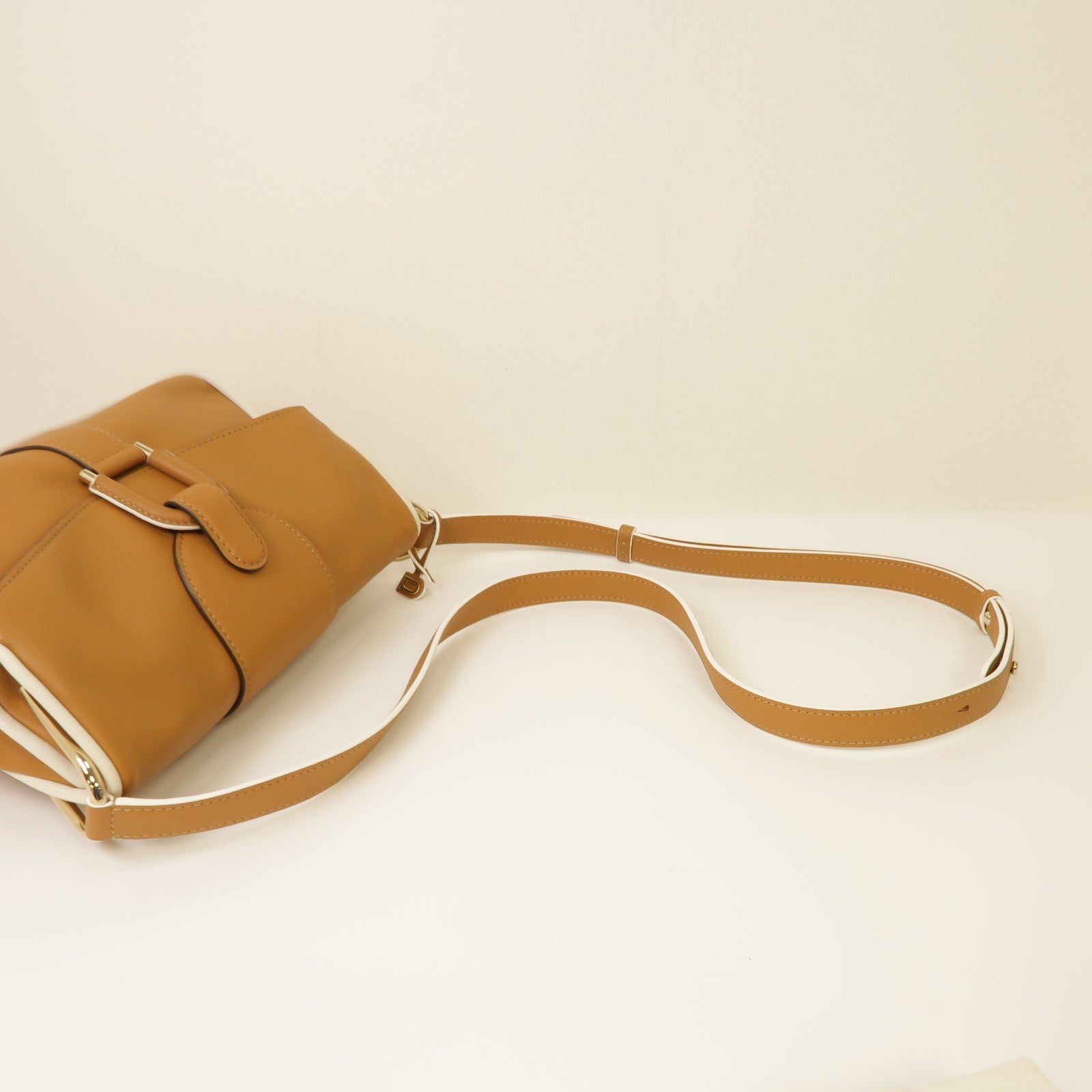SELECTION 【激減優惠】牛皮皮革Shoulder Bag金扣肩背袋貝殻色