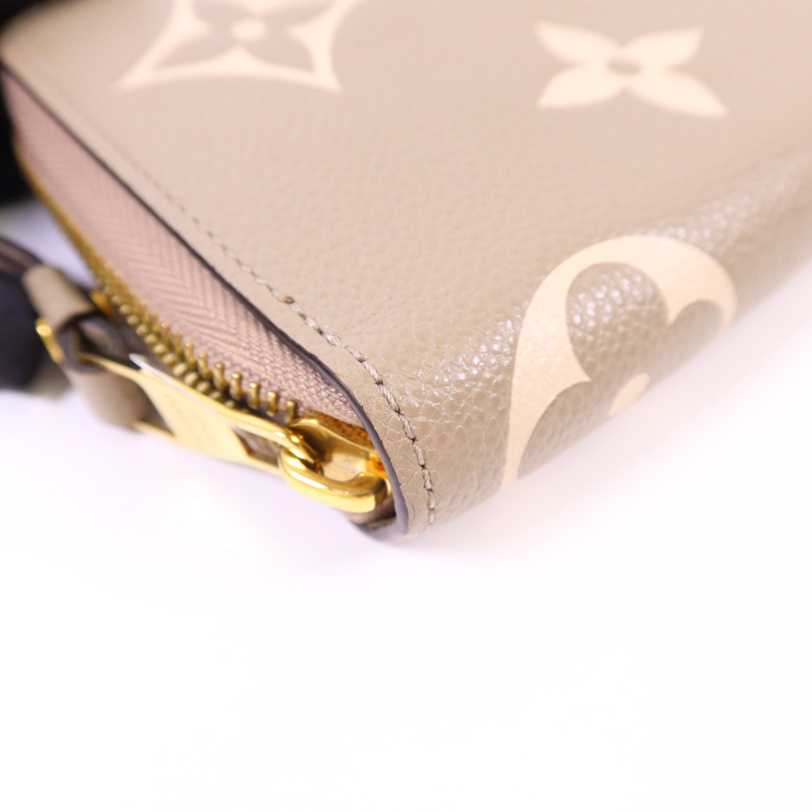 LOUIS VUITTON Monogram Empreinte Long Round Wallet金扣長錢包