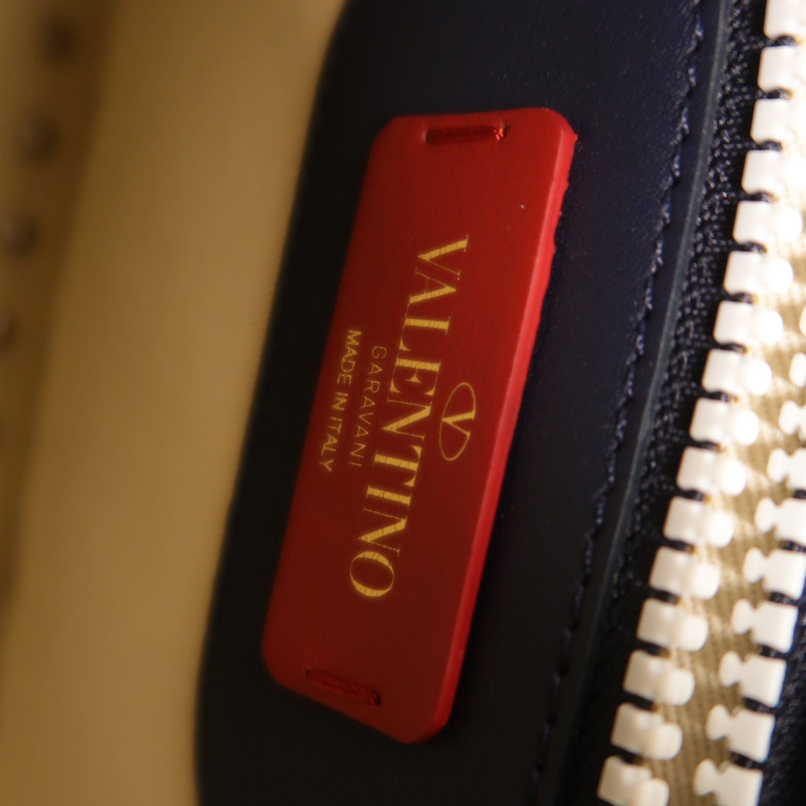 Valentino 牛皮皮革Shoulder Bag肩背袋