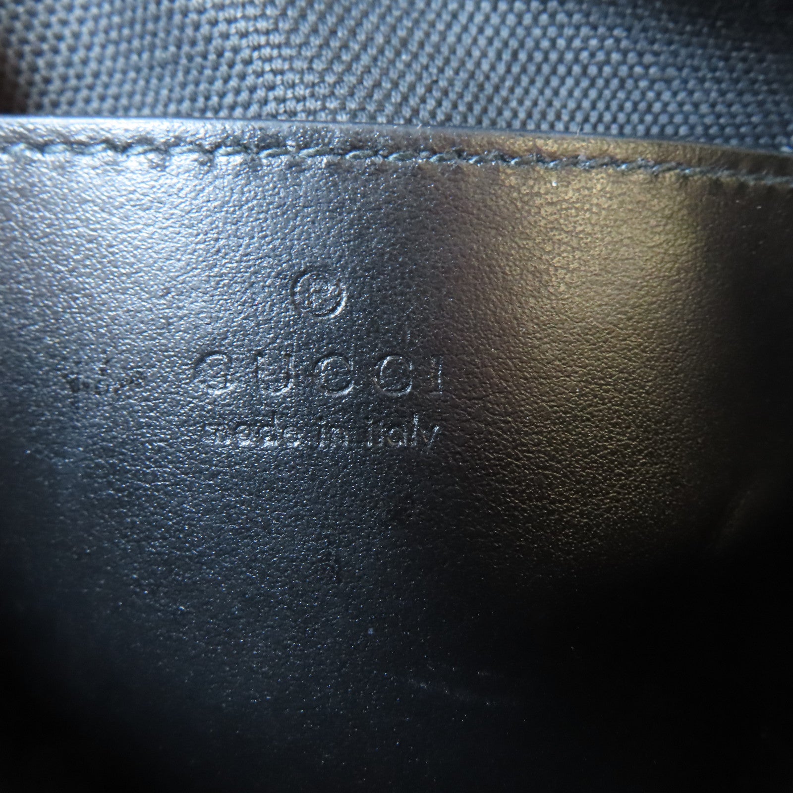 GUCCI 【激減優惠】牛皮皮革Mini GG Marmont黑扣肩背袋黑色