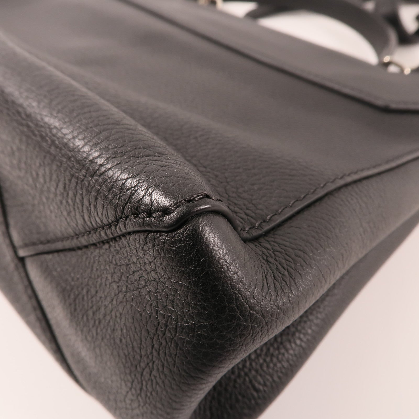 LOUIS VUITTON 牛皮皮革Lock Me II銀扣手挽肩背兩用袋