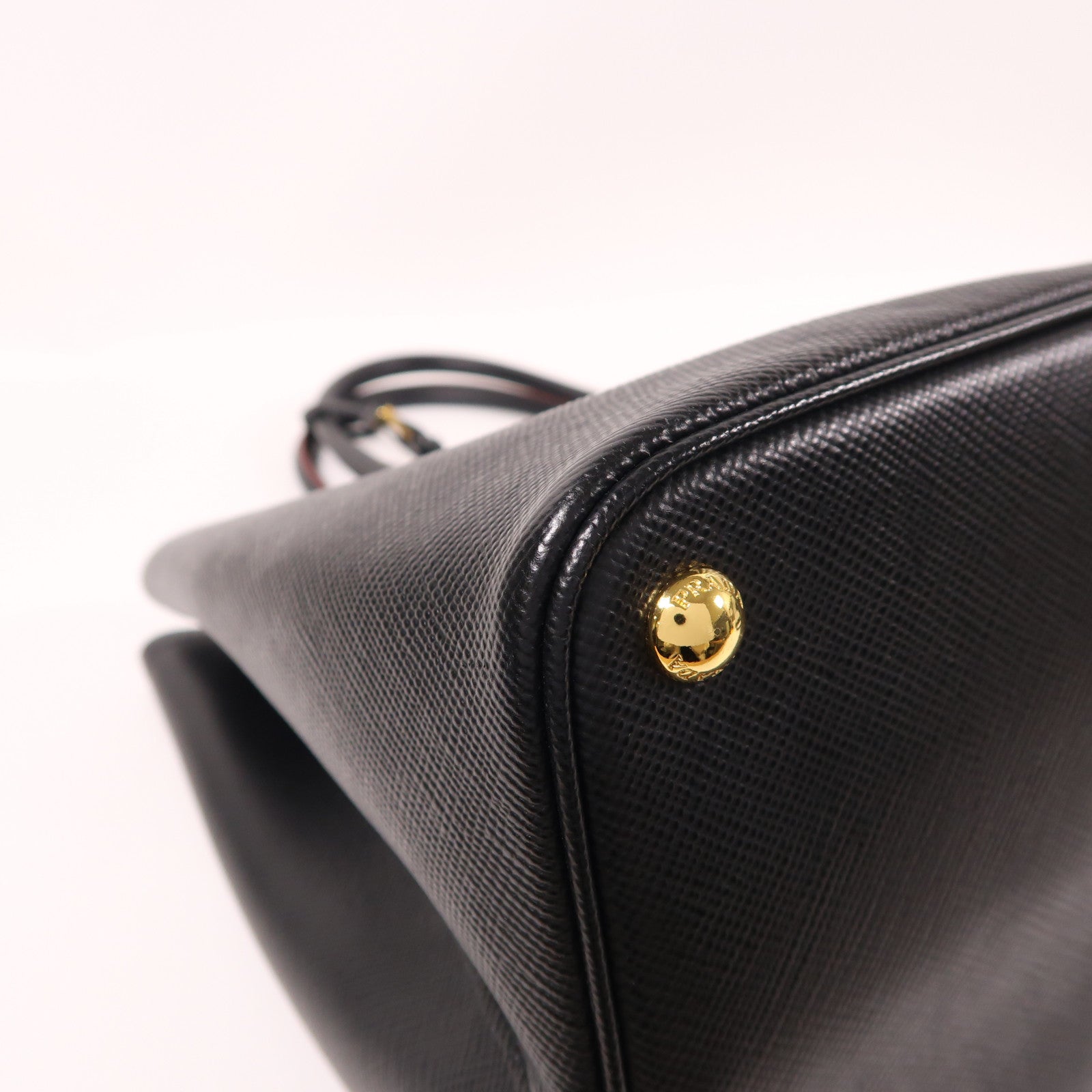 PRADA Saffiano皮革2 Way Shoulder金扣手挽肩背兩用袋