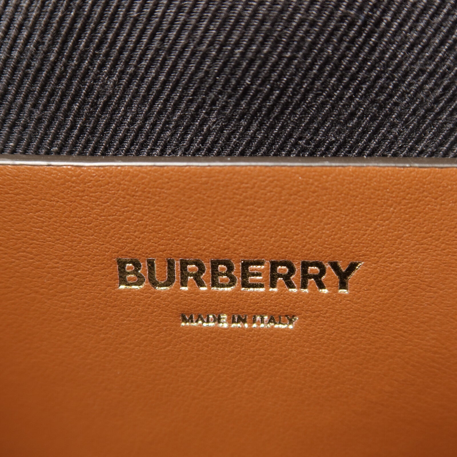 BURBERRY 塗層帆布BackPack金扣背包