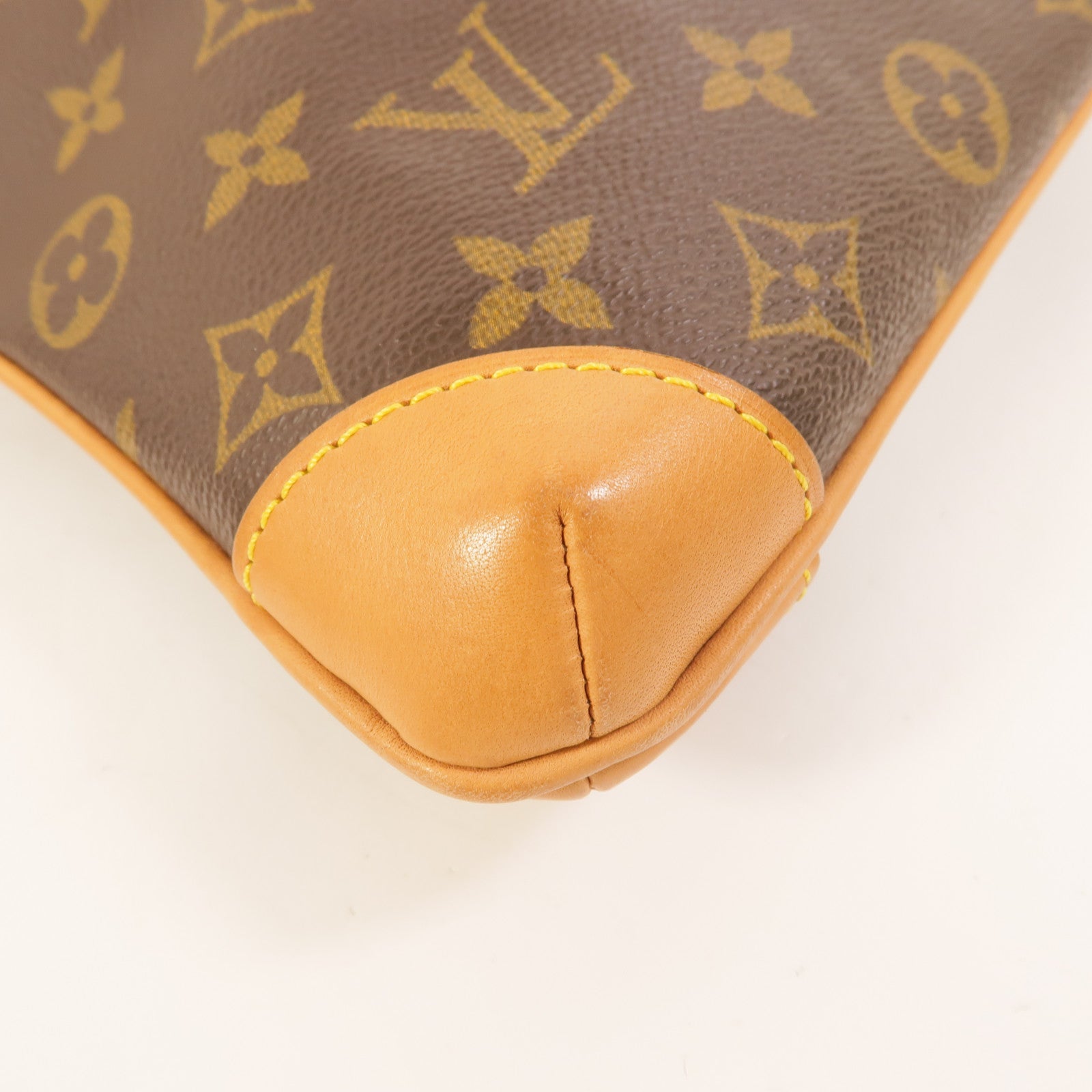 LOUIS VUITTON Monogram Coussin GM肩背袋